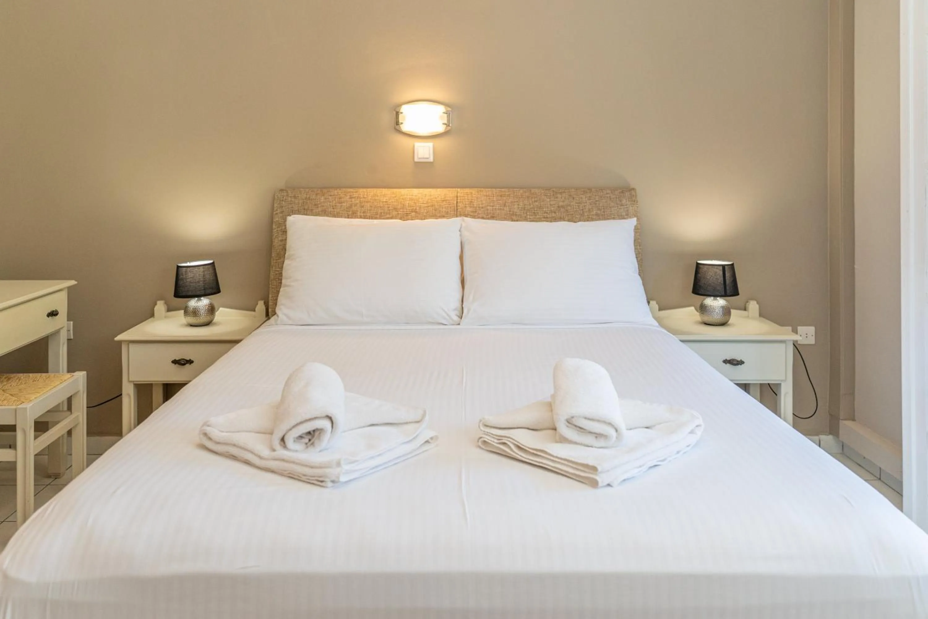 Bed in Panoramic Sunset