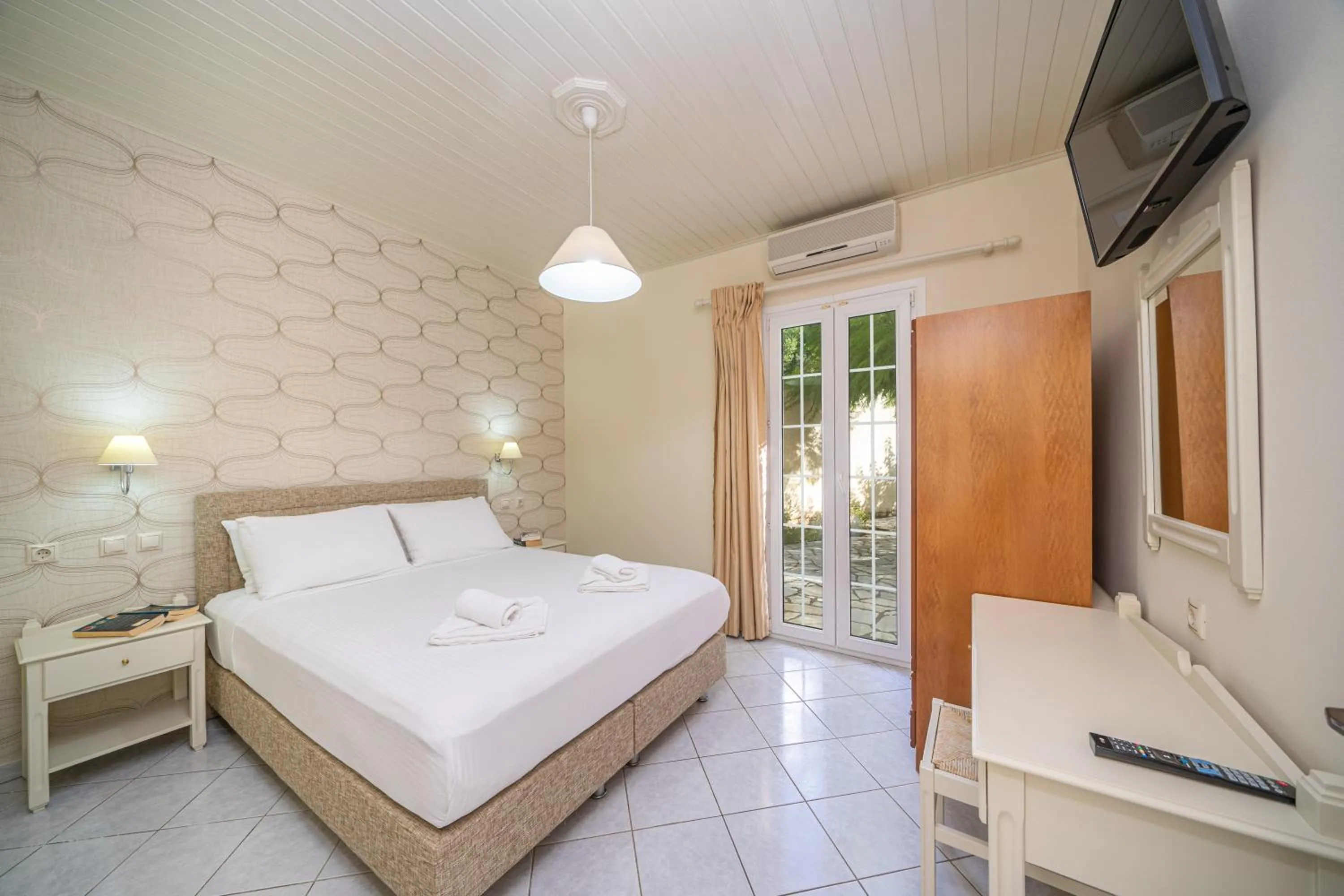 Bedroom in Panoramic Sunset