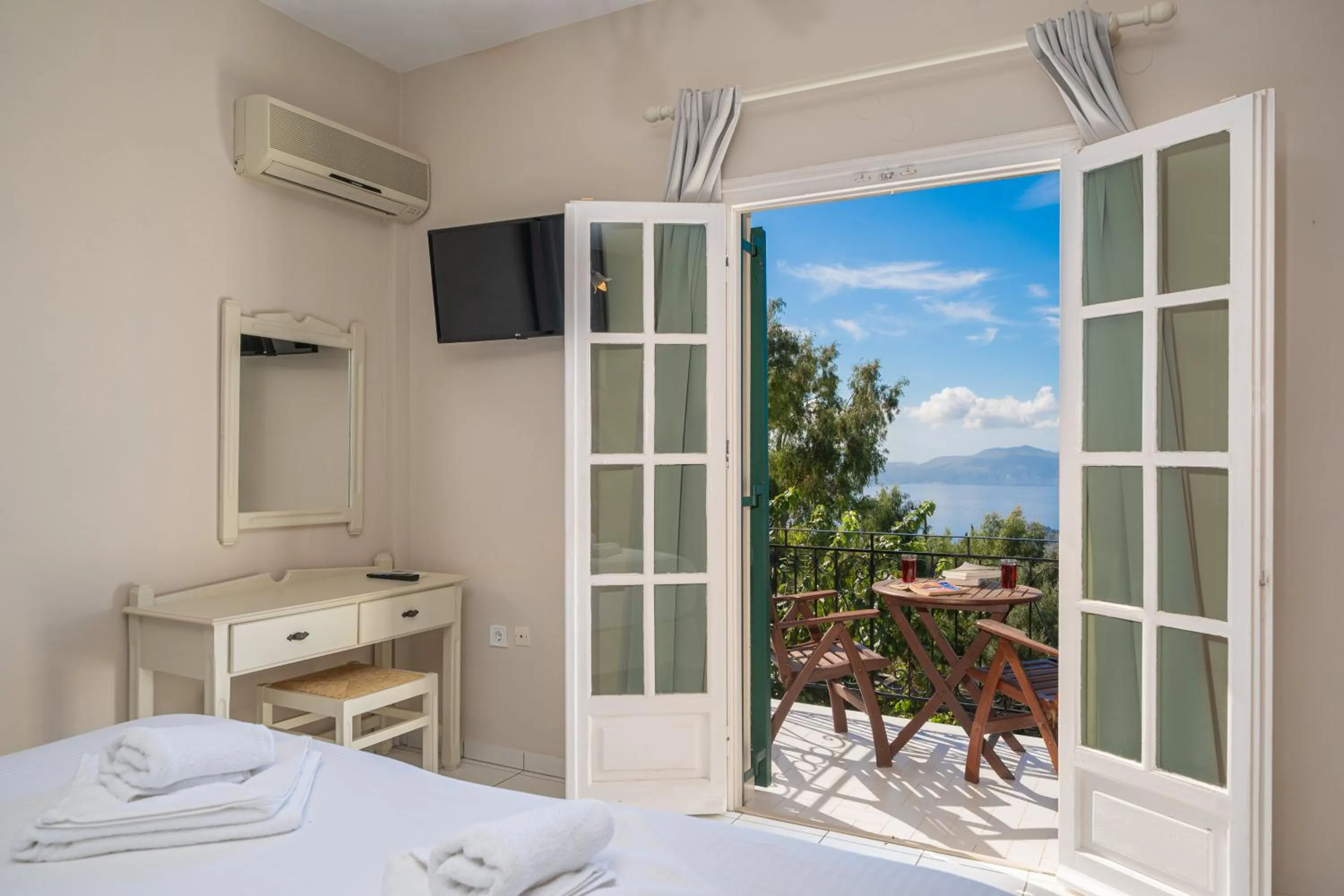 Bedroom in Panoramic Sunset