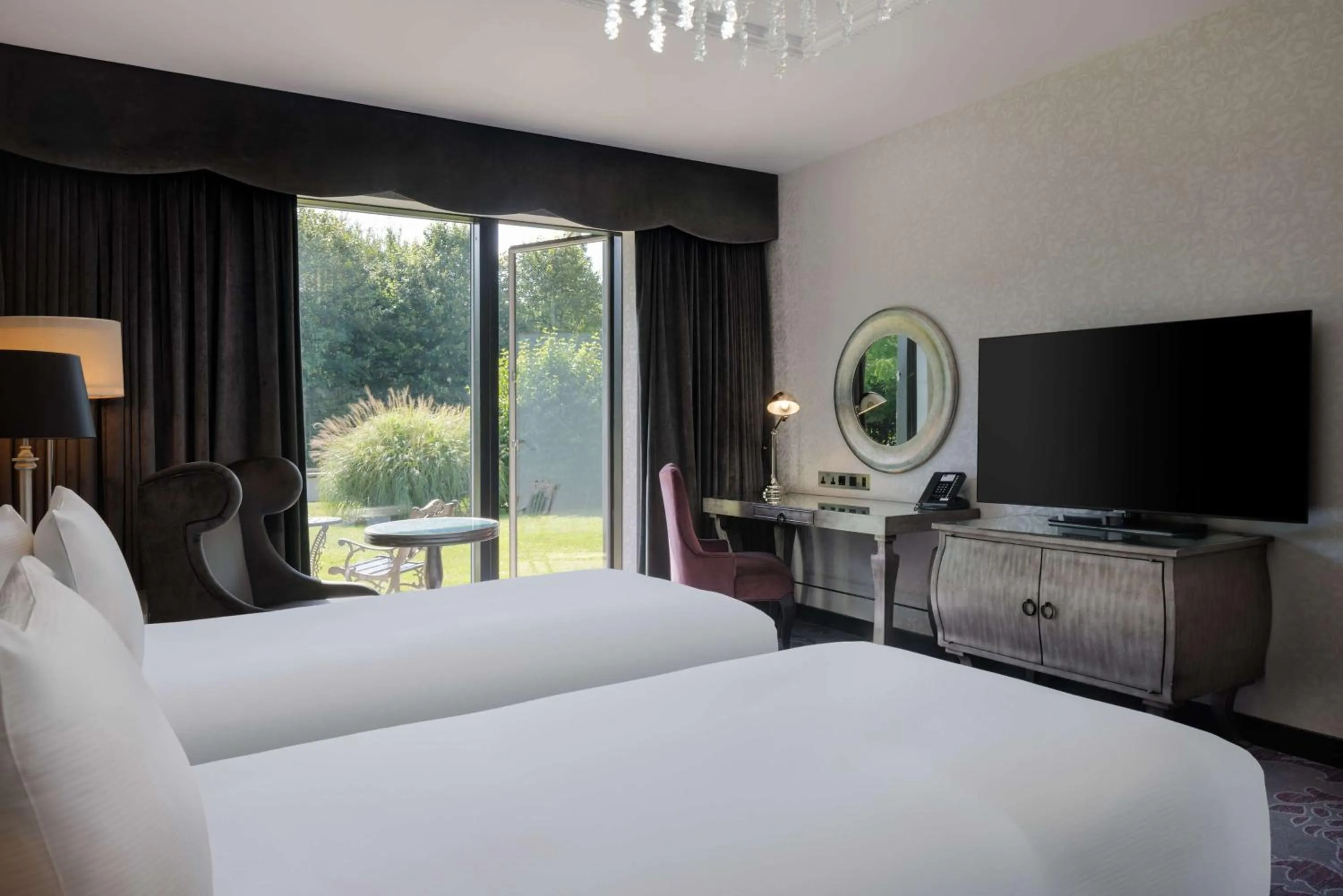 Bed in Hilton London Syon Park