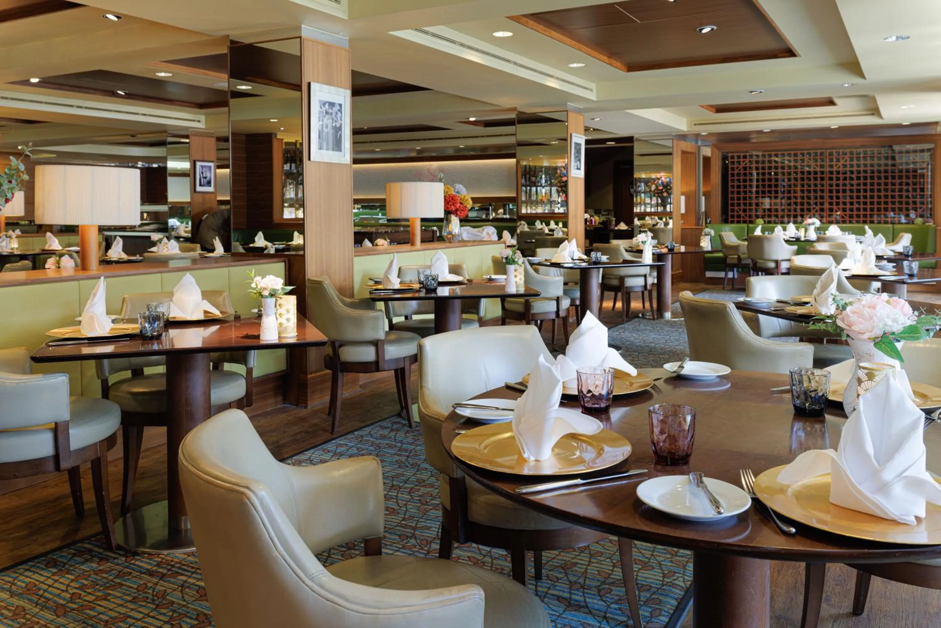 Restaurant/places to eat in Hilton London Syon Park