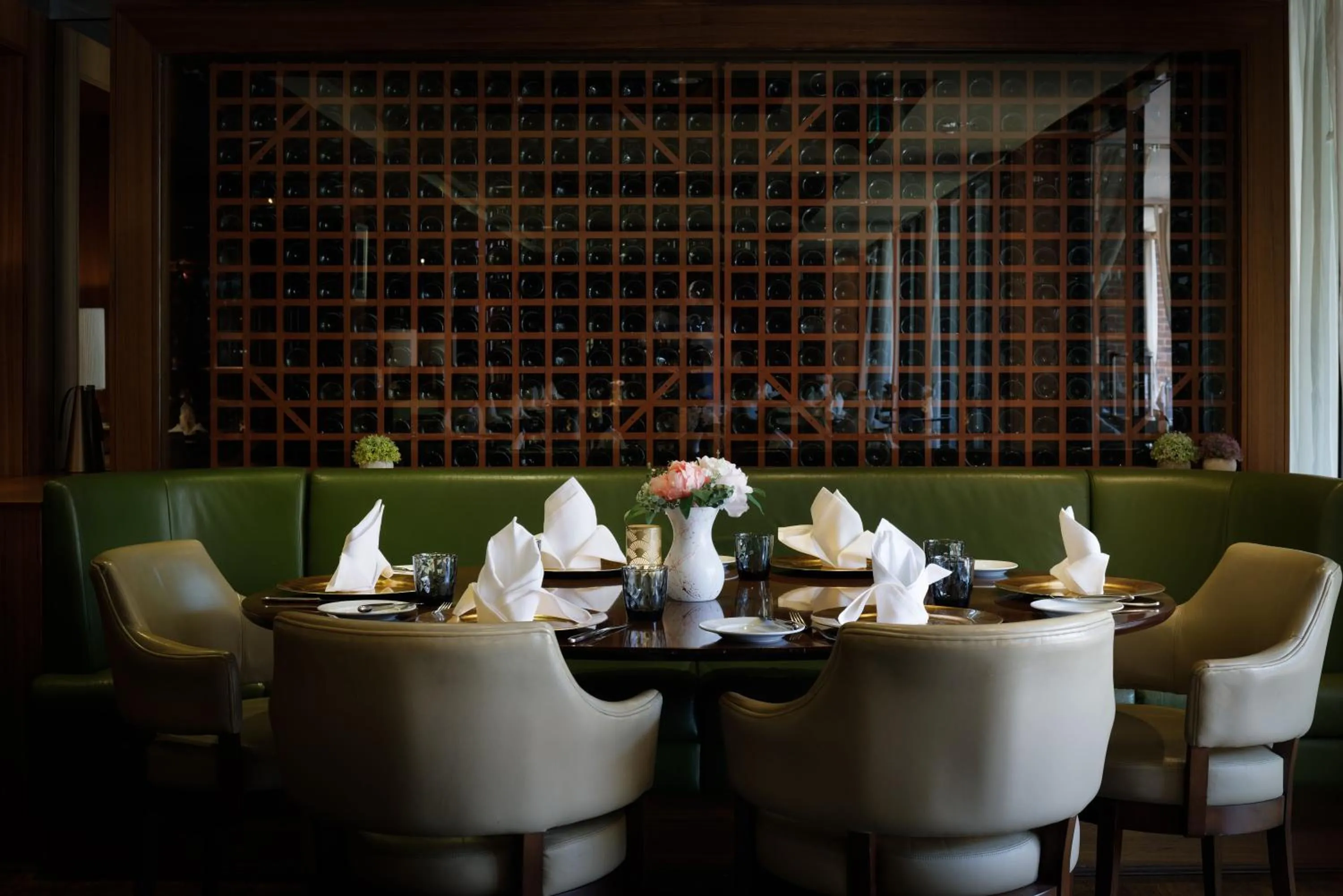 Restaurant/places to eat in Hilton London Syon Park