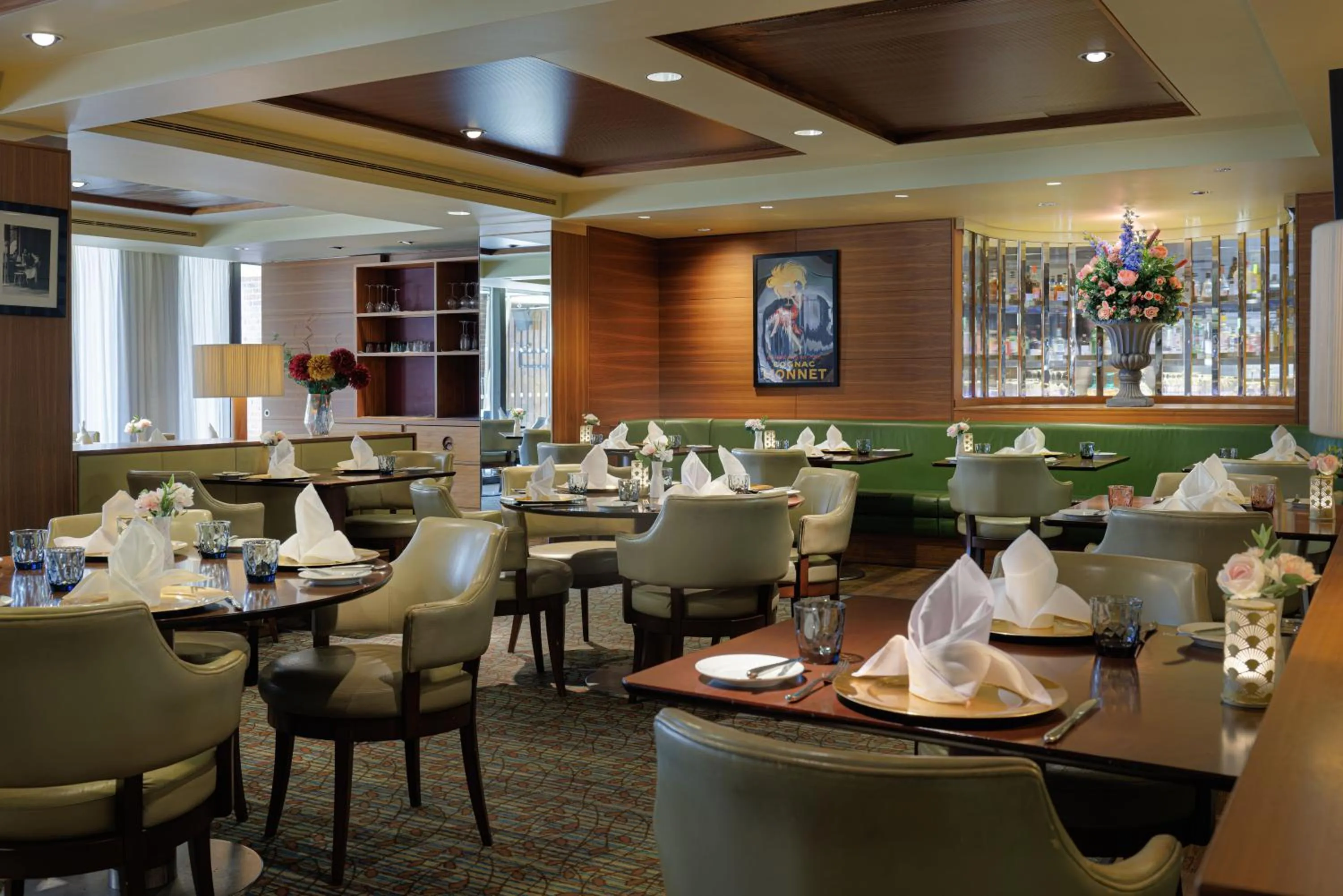 Restaurant/places to eat in Hilton London Syon Park