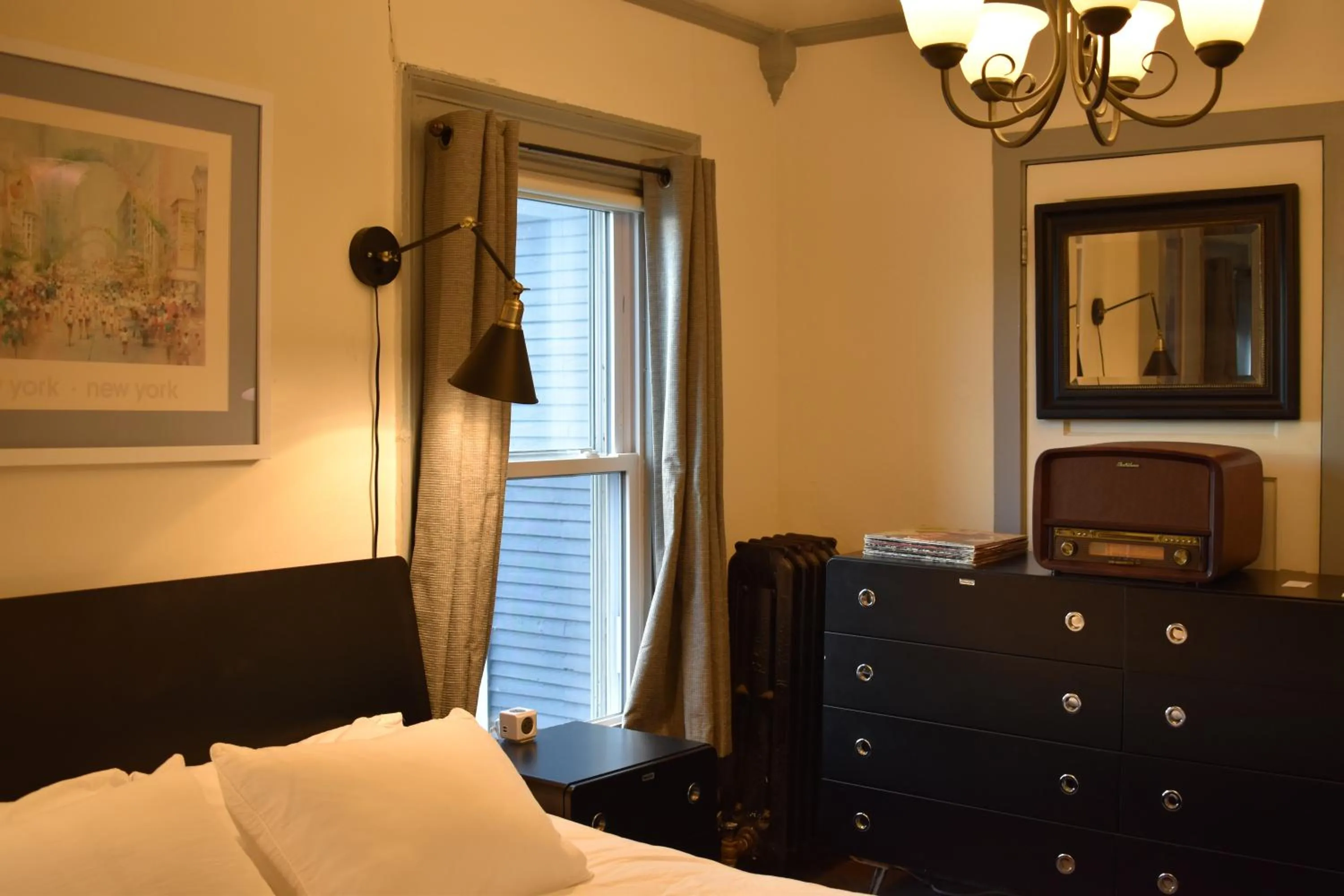 Bed in The Deers Head Inn Tavern