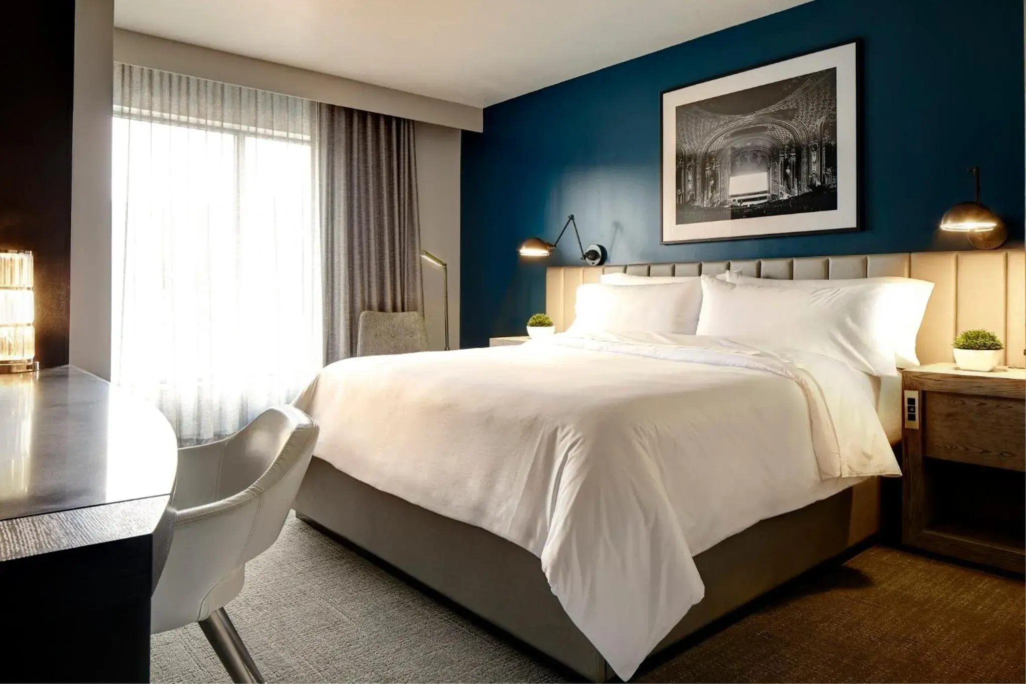 Classic King Mobility-Accessible Guest Room With Tub in Archer Hotel Florham Park Classic King Mobility-Accessible Guest Room With Tub in Archer Hotel Florham Park