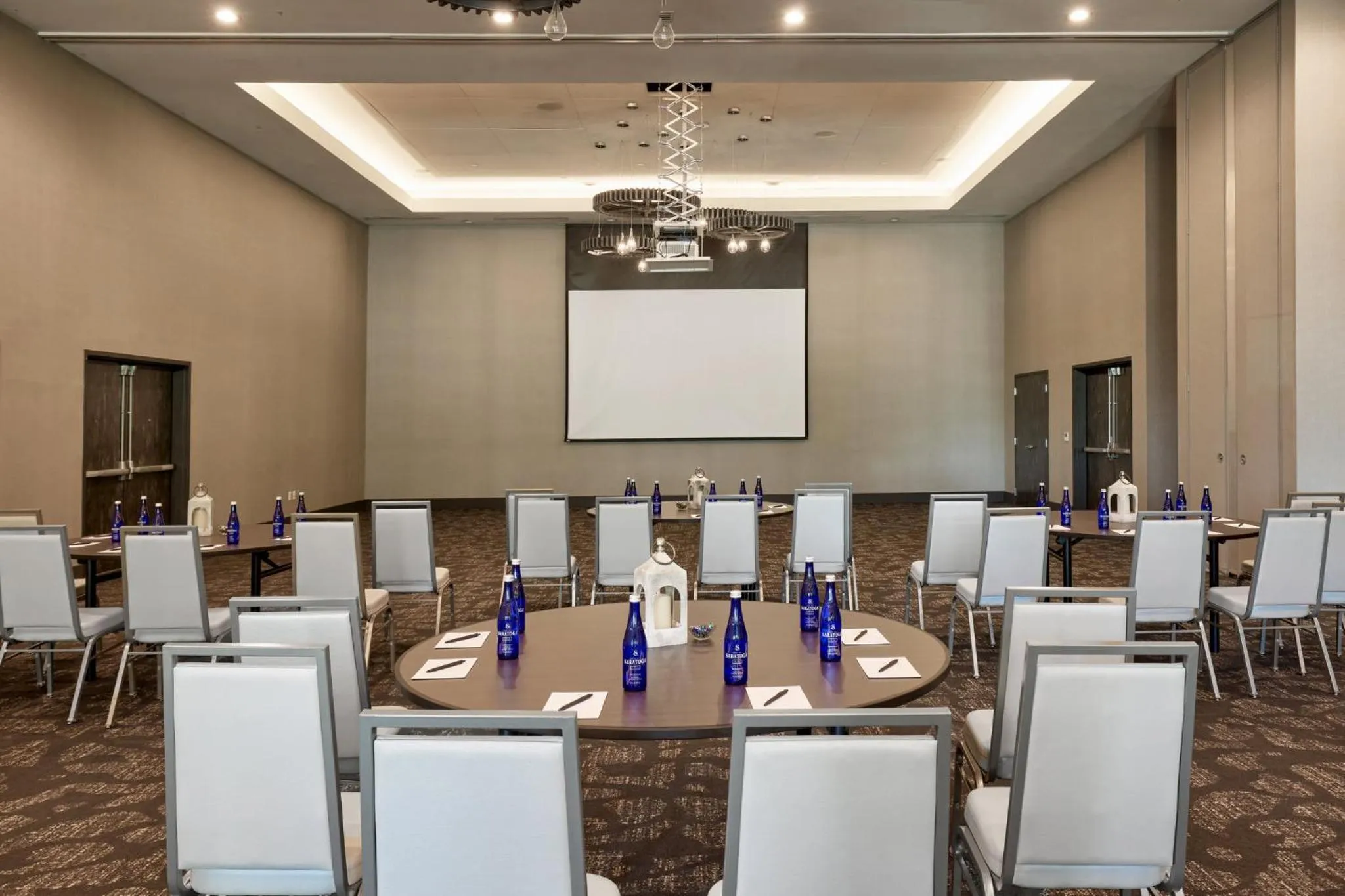 Meeting/conference room in Archer Hotel Florham Park