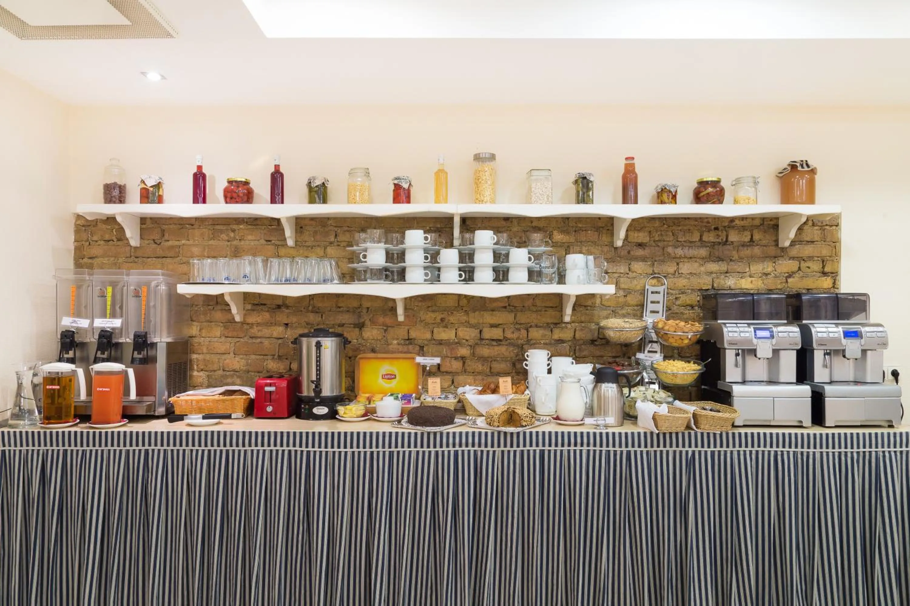 Breakfast in Ivolita Vilnius