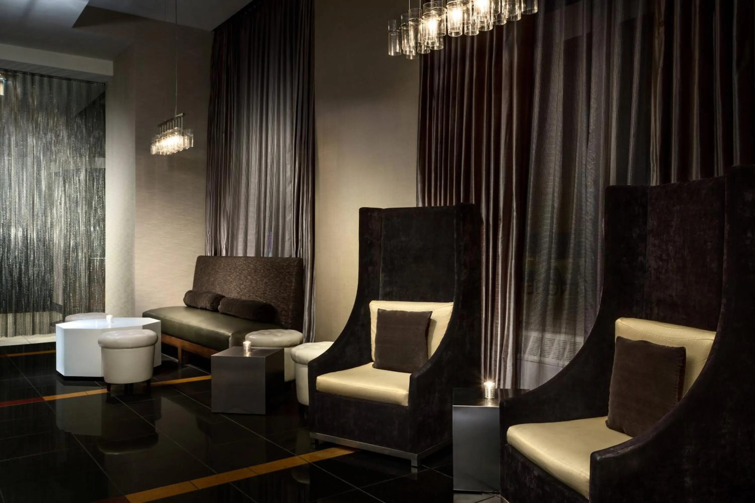 Lobby or reception in Courtyard Chicago Downtown/Magnificent Mile