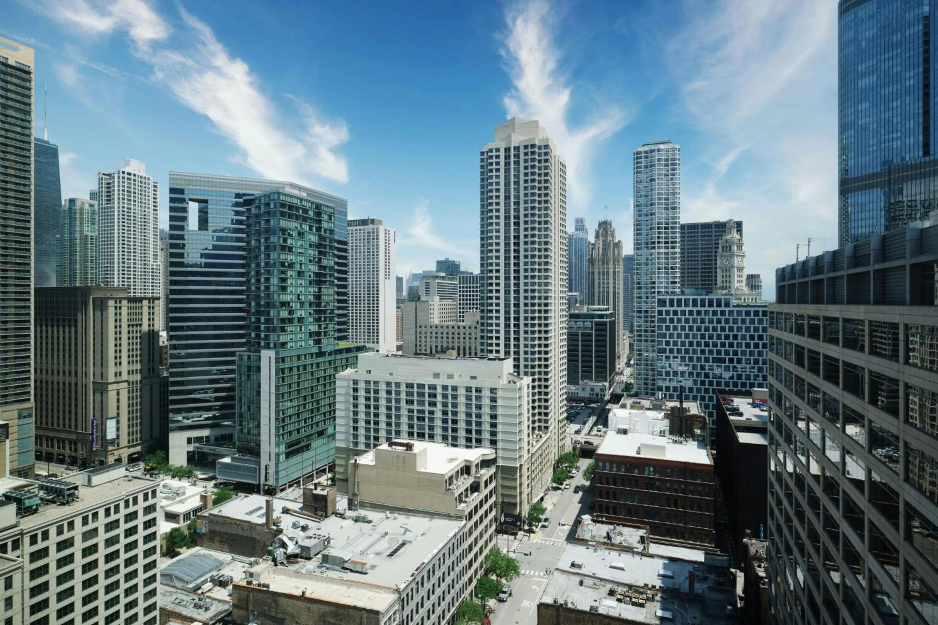 Photo of the whole room in SpringHill Suites Chicago Downtown/River North