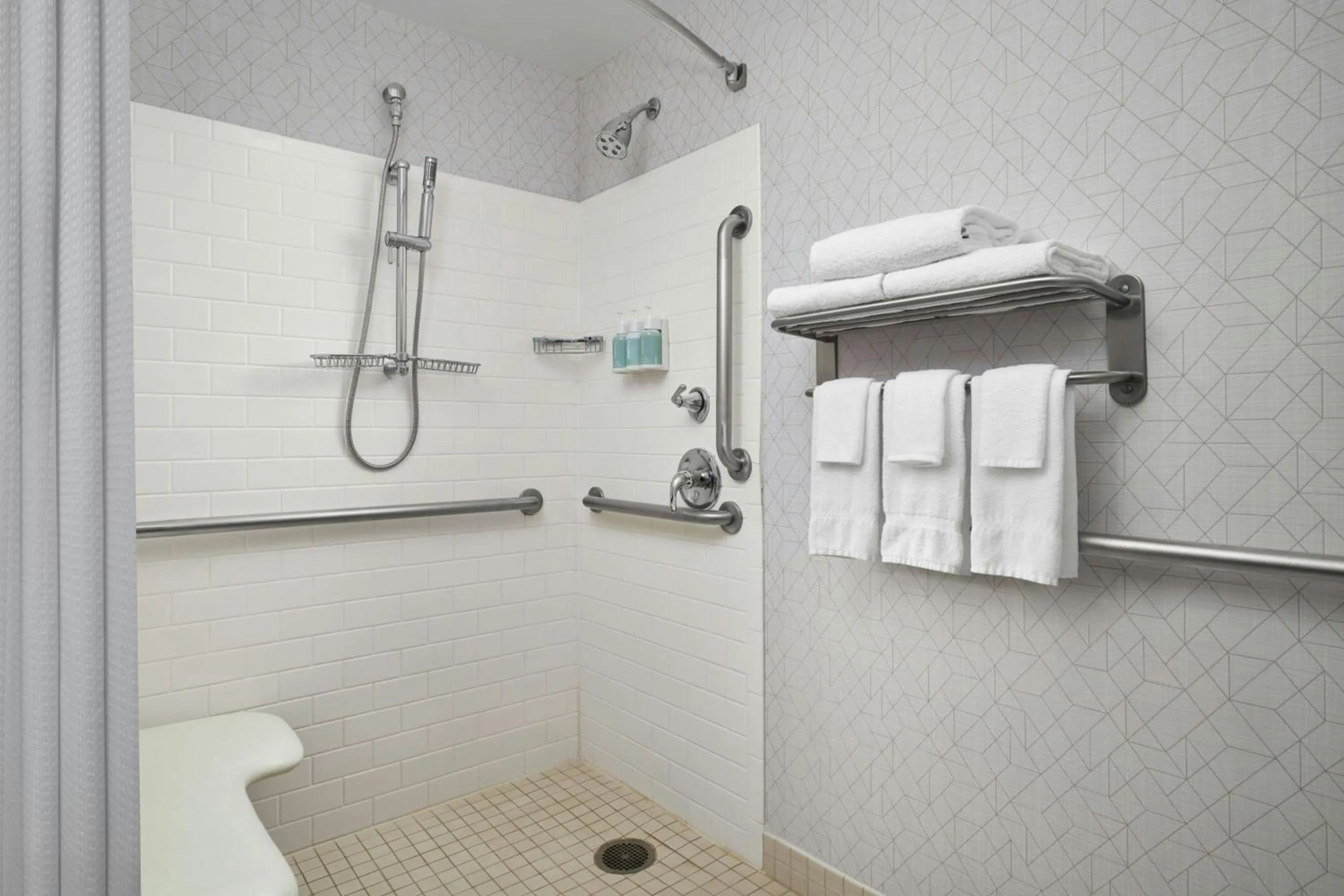 Bathroom in SpringHill Suites Chicago Downtown/River North