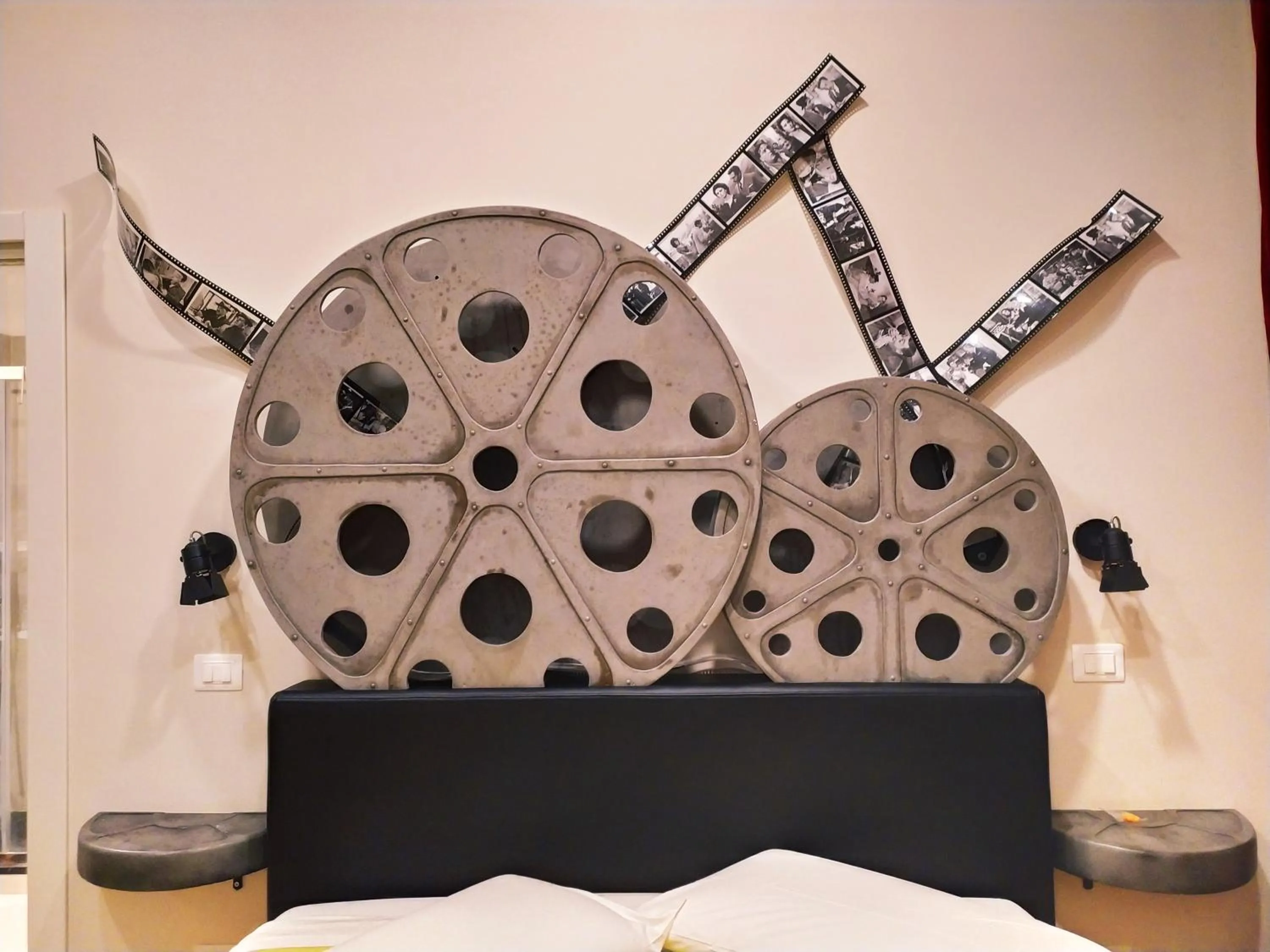 Decorative detail, Bed in City Soul B&B