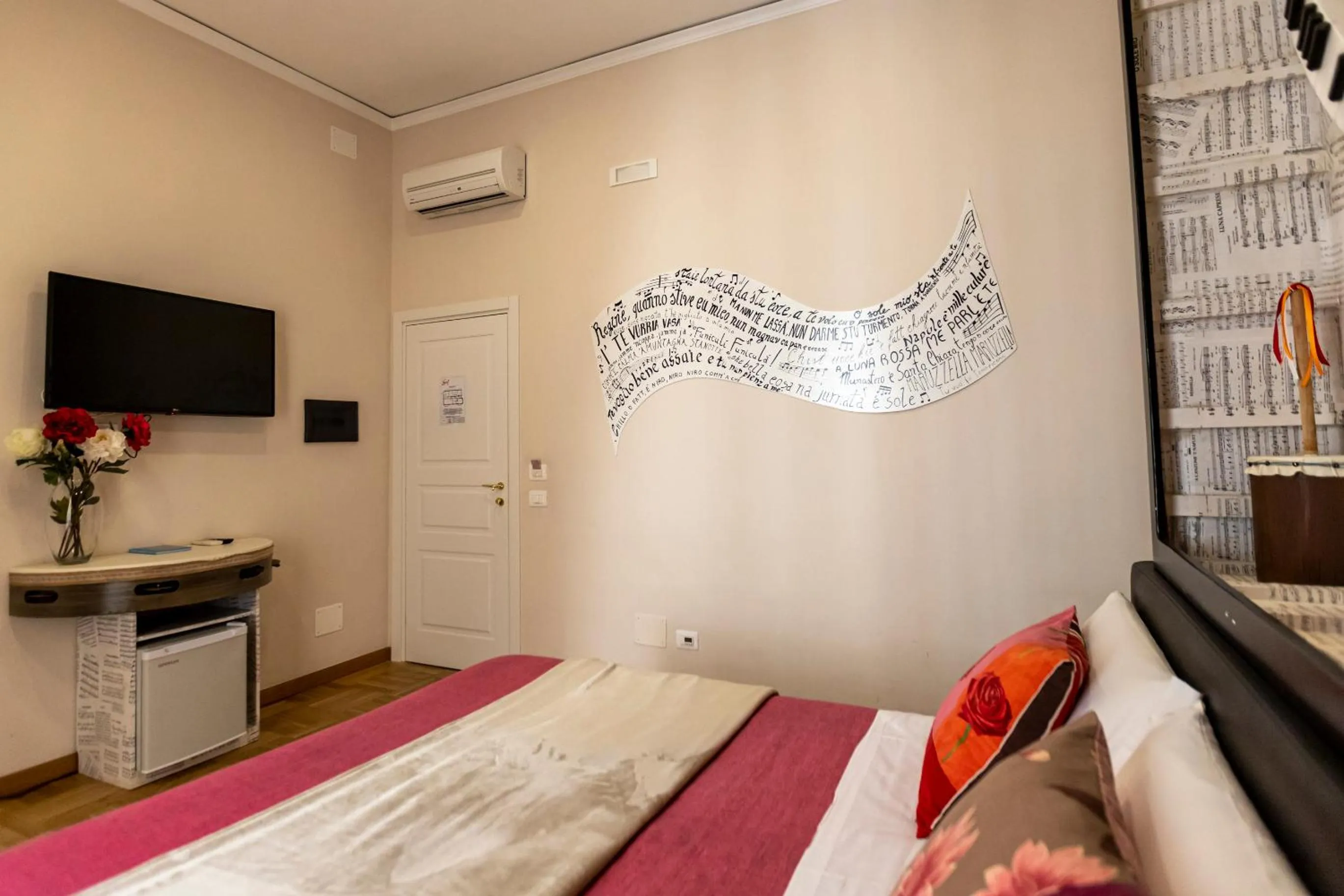 Photo of the whole room, Bed in City Soul B&B