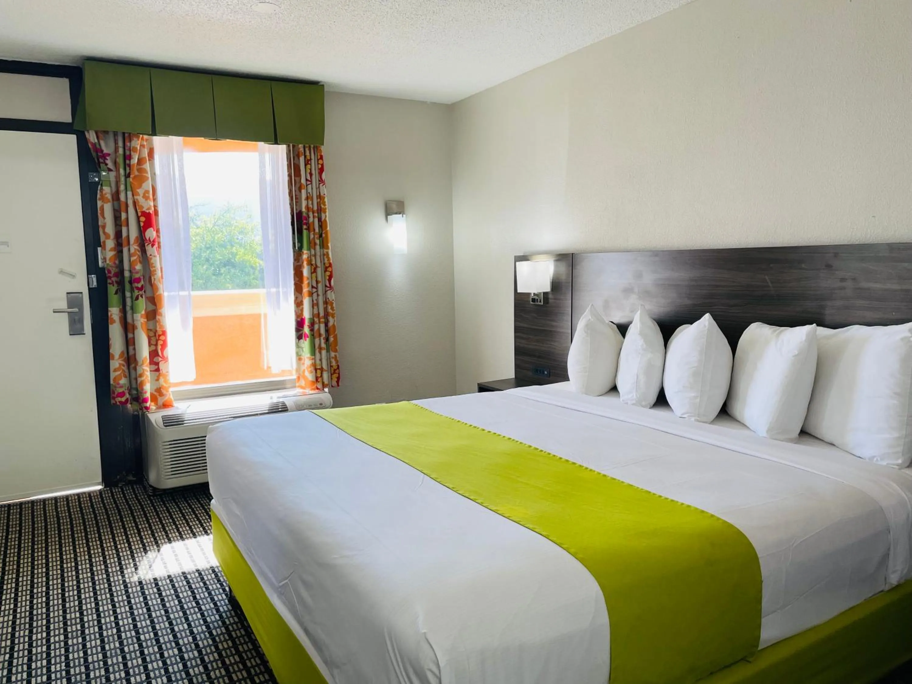 Bed in Days Inn by Wyndham Irving Grapevine DFW Airport North