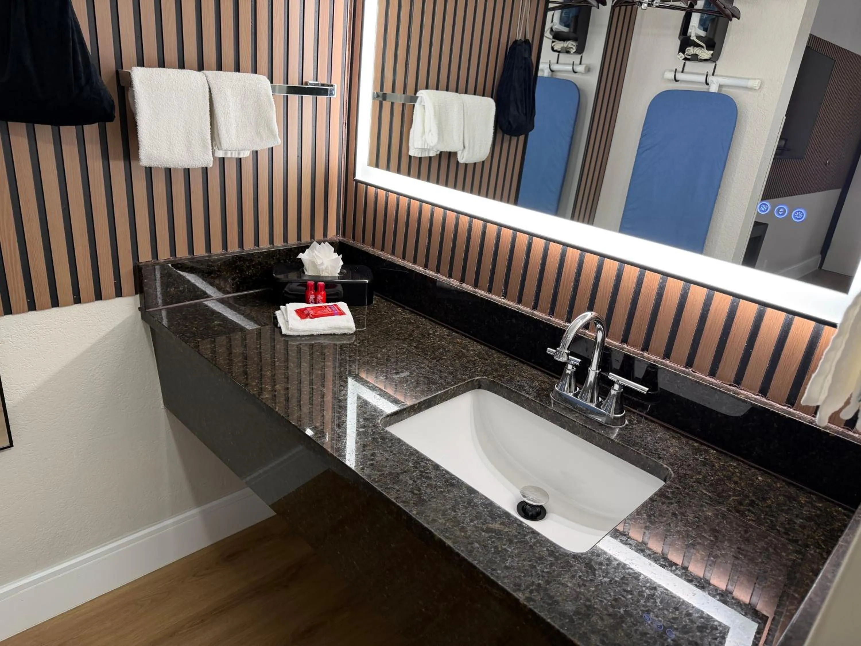 SureStay by Best Western Irving Grapevine DFW North