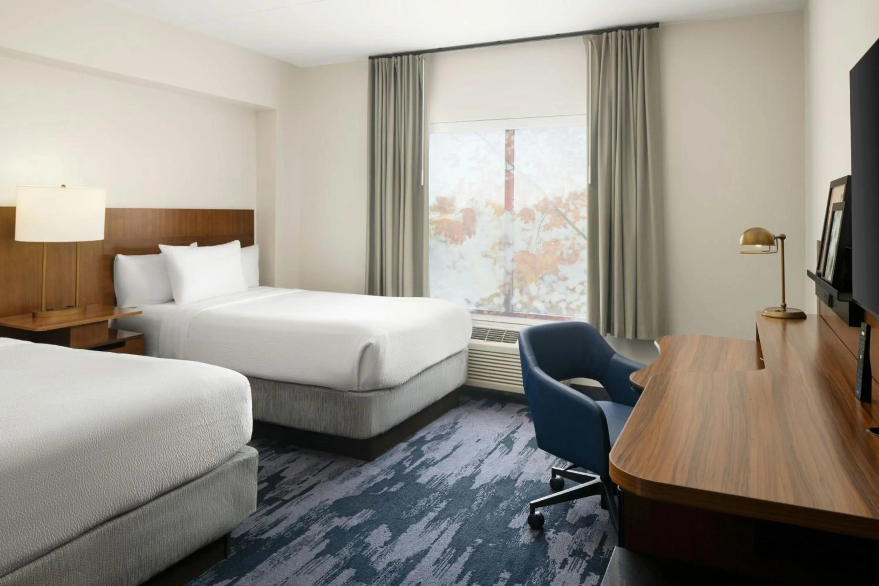 Photo of the whole room, Bed in Fairfield Inn & Suites by Marriott Newark Liberty International Airport