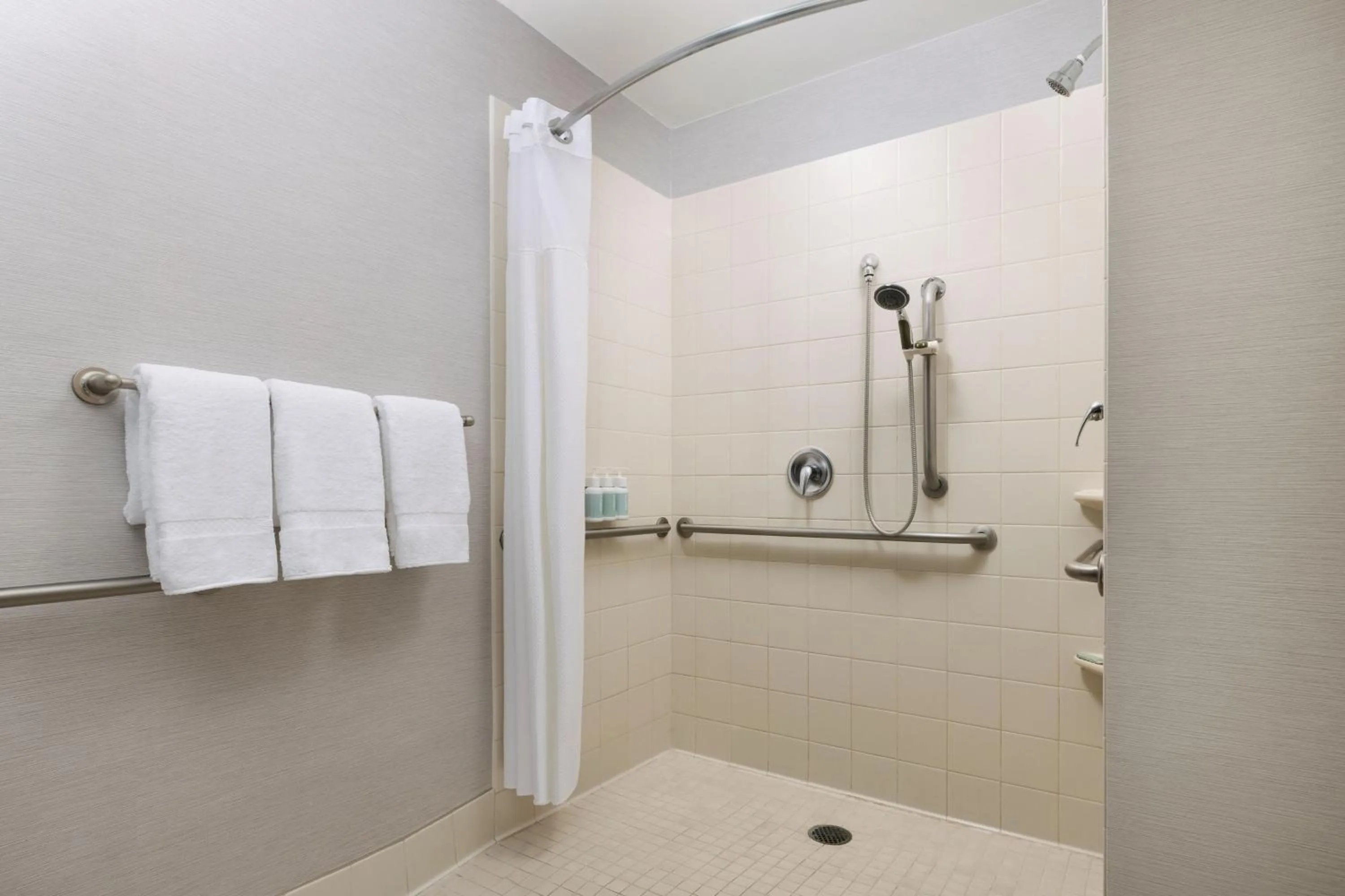 Bathroom in Courtyard By Marriott Las Vegas Stadium Area