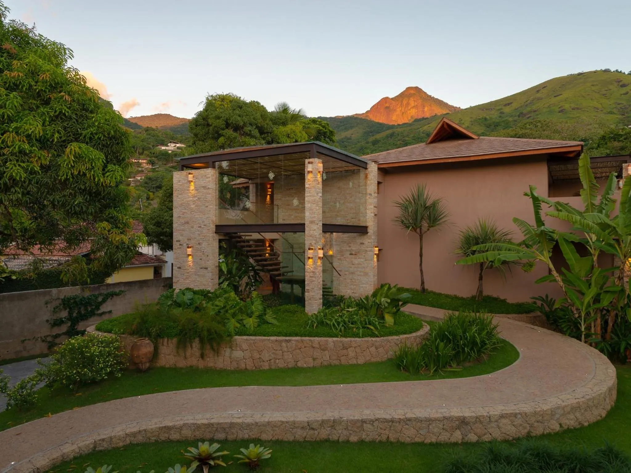 Property building in Hotel Real Villa Bella