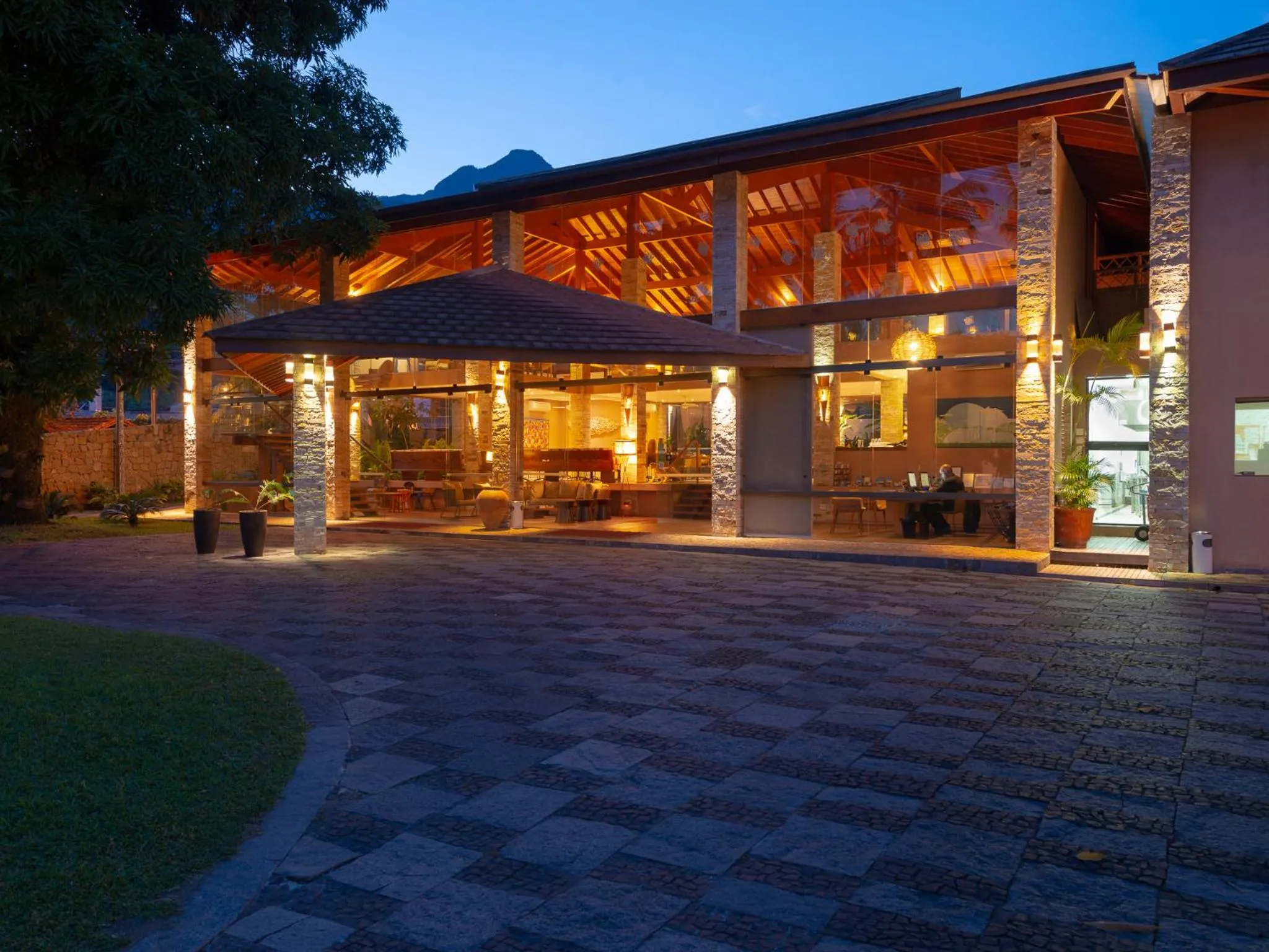 Patio in Hotel Real Villa Bella