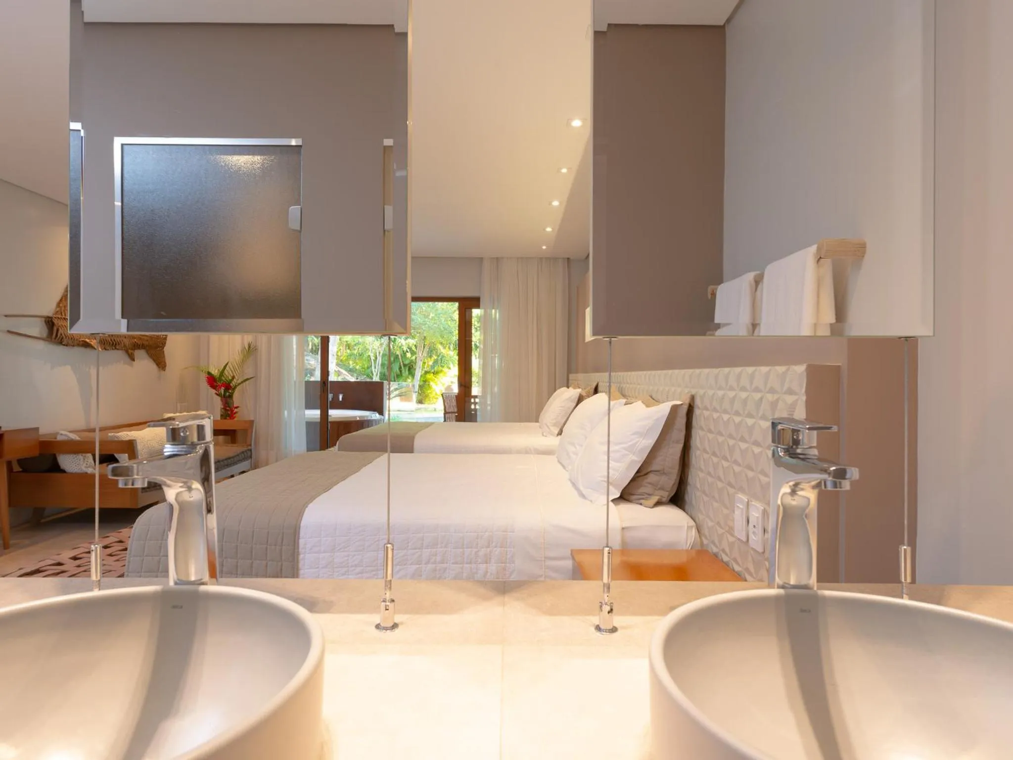 Deluxe Suite with Spa Bath in Hotel Real Villa Bella