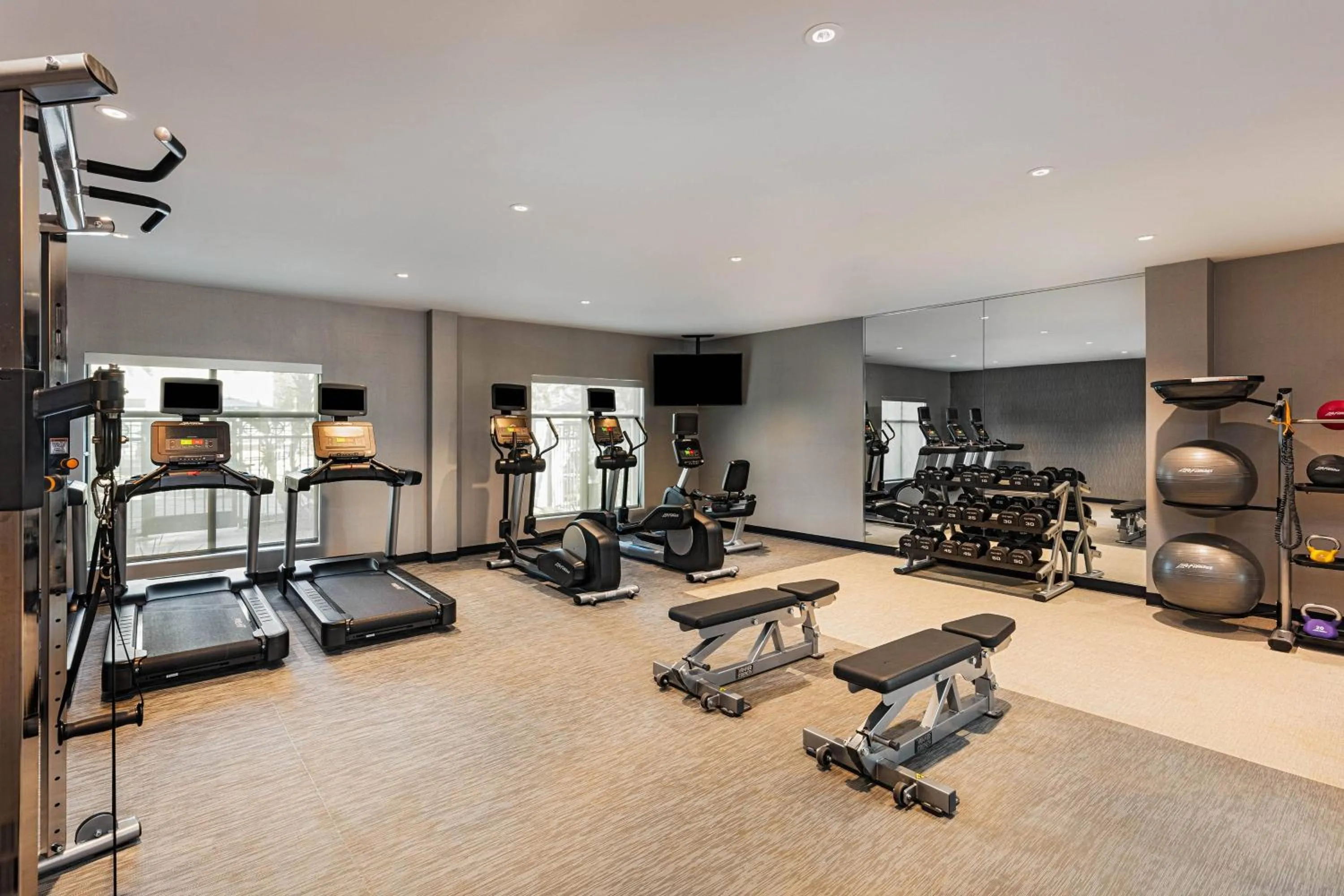 Fitness centre/facilities in Courtyard by Marriott Anaheim Resort/Convention Center