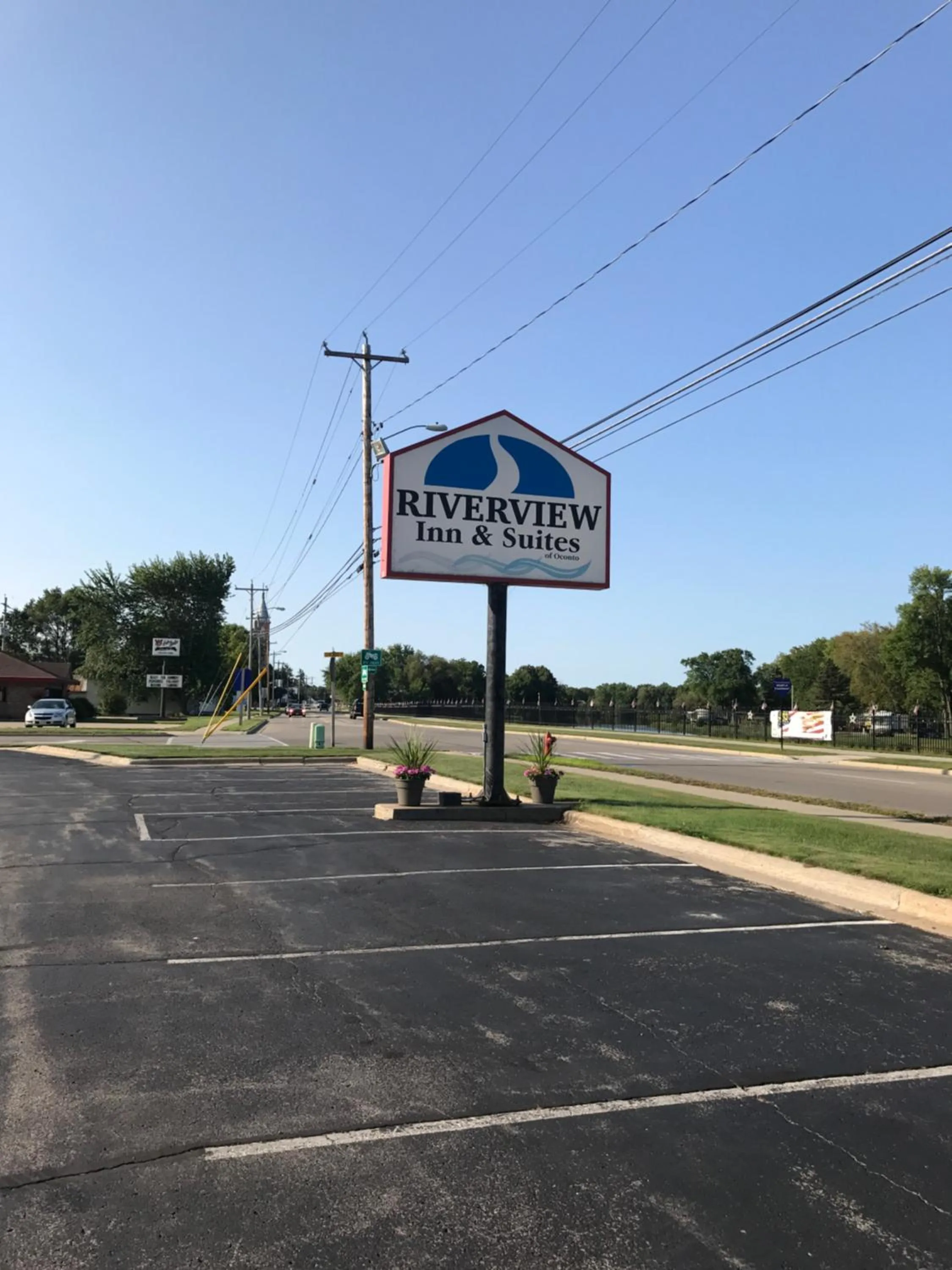 Econo Lodge Inn & Suites Oconto