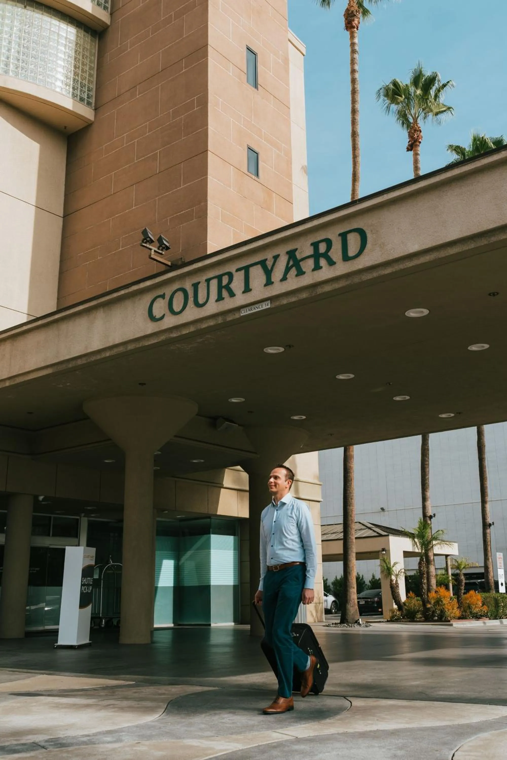 Property building in Courtyard by Marriott Los Angeles LAX / Century Boulevard