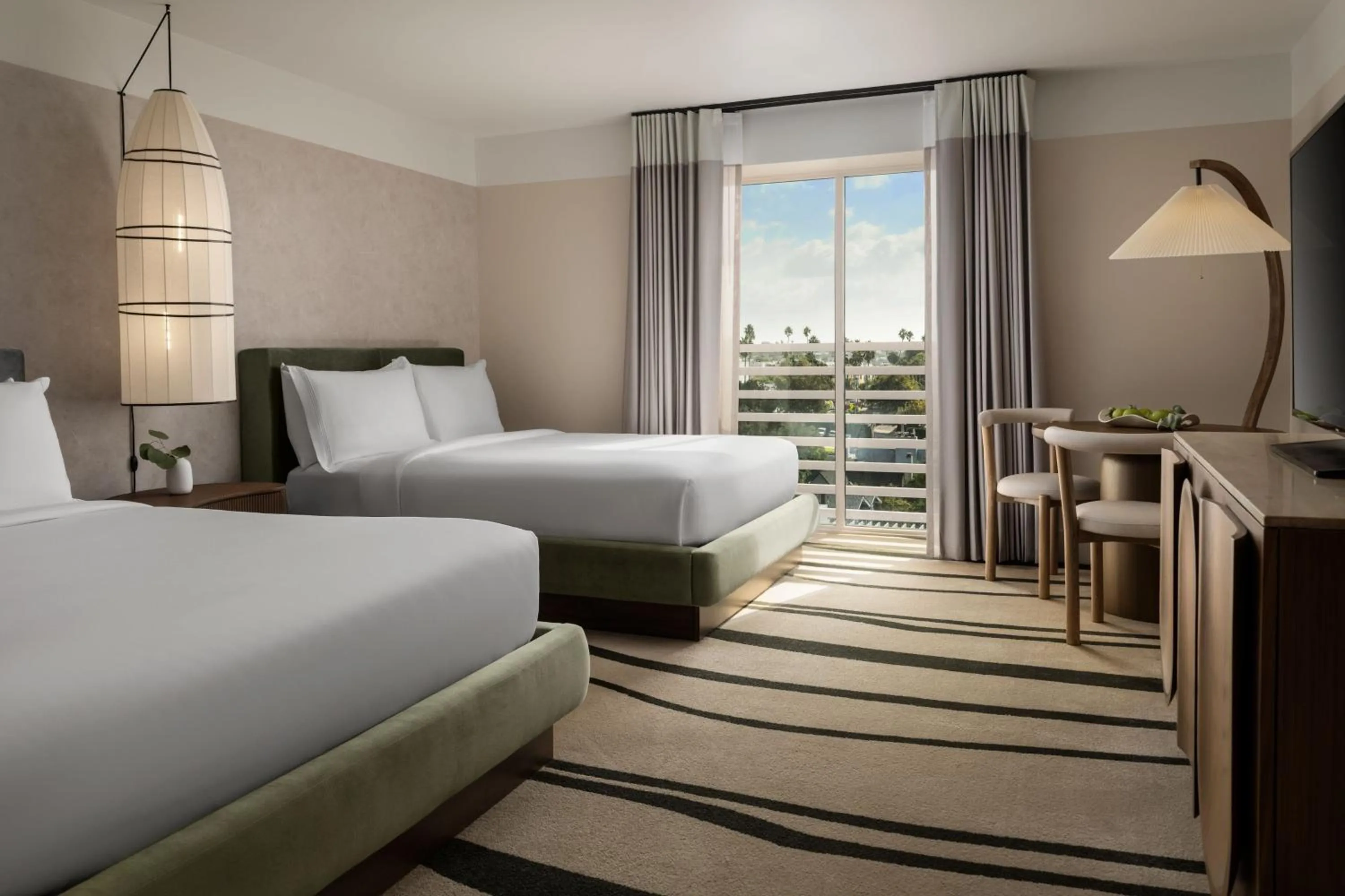 Photo of the whole room, Bed in Sandbourne Santa Monica, Autograph Collection