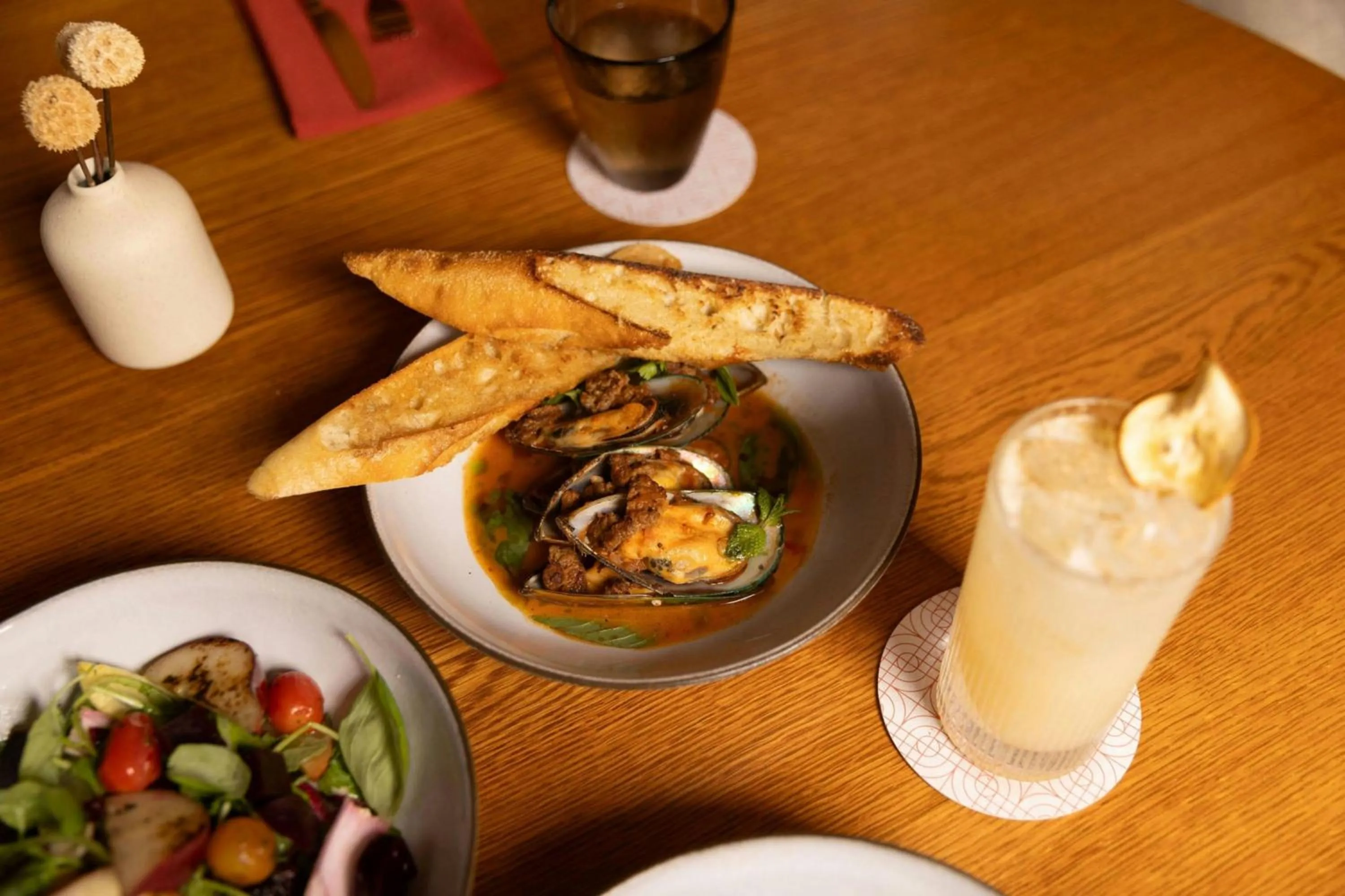 Restaurant/places to eat in Sandbourne Santa Monica, Autograph Collection