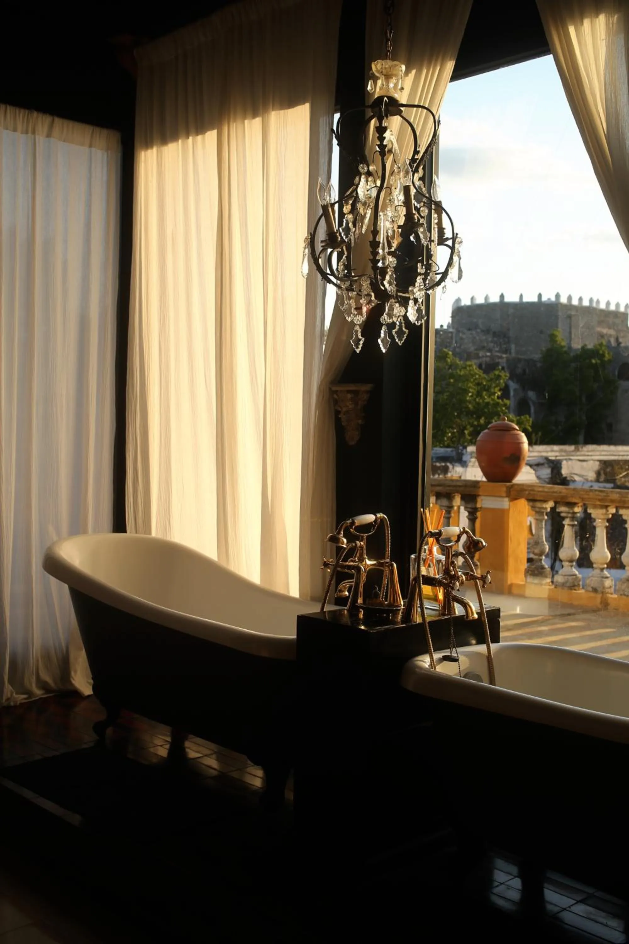 Bath in Coqui Coqui Casa de los Santos Izamal - THE ONLY ONE SUITE COLLECTION