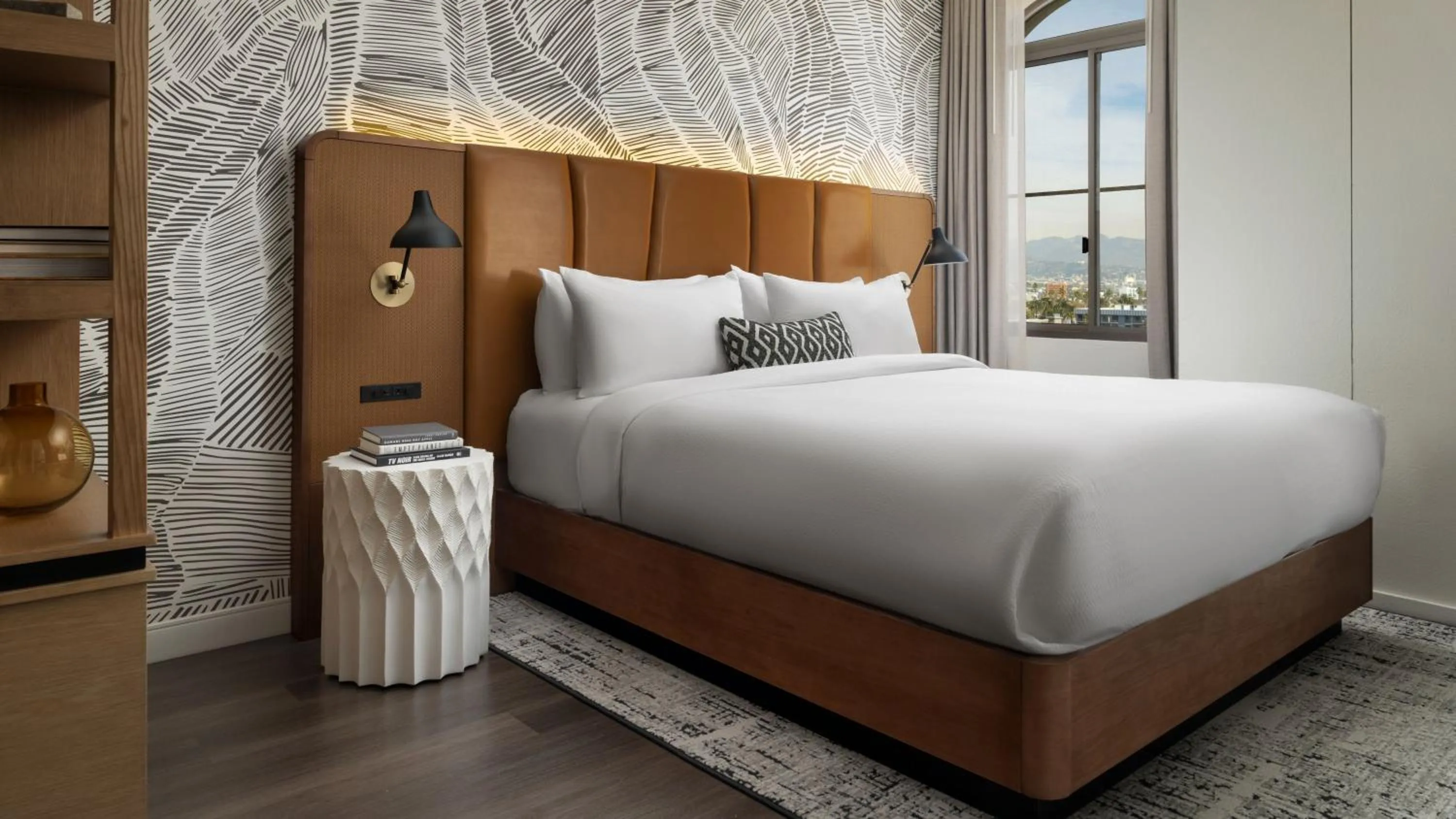 Bed in Burton House, Beverly Hills, A Tribute Portfolio Hotel