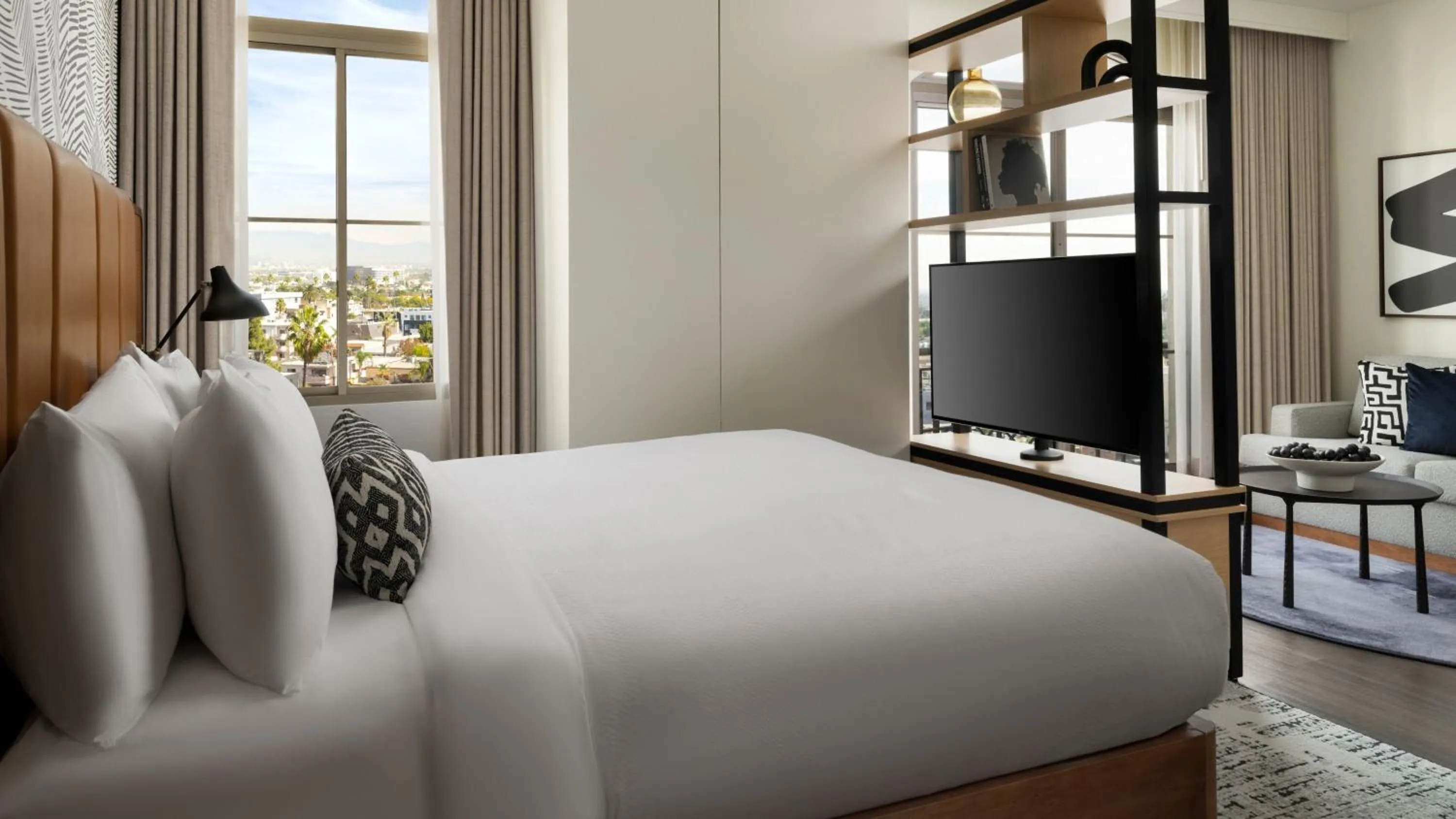 Bed in Burton House, Beverly Hills, A Tribute Portfolio Hotel