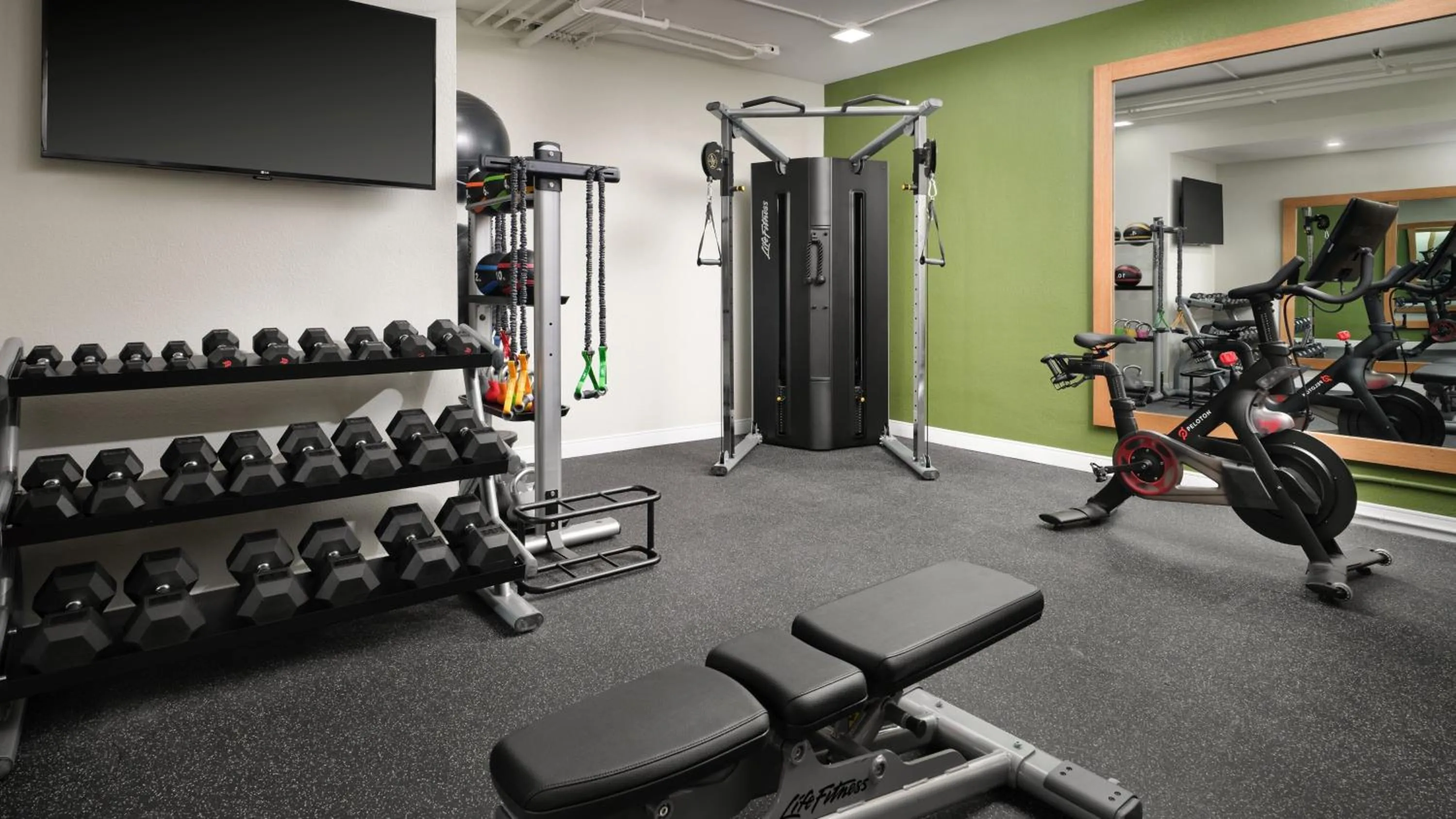 Fitness centre/facilities in Burton House, Beverly Hills, A Tribute Portfolio Hotel