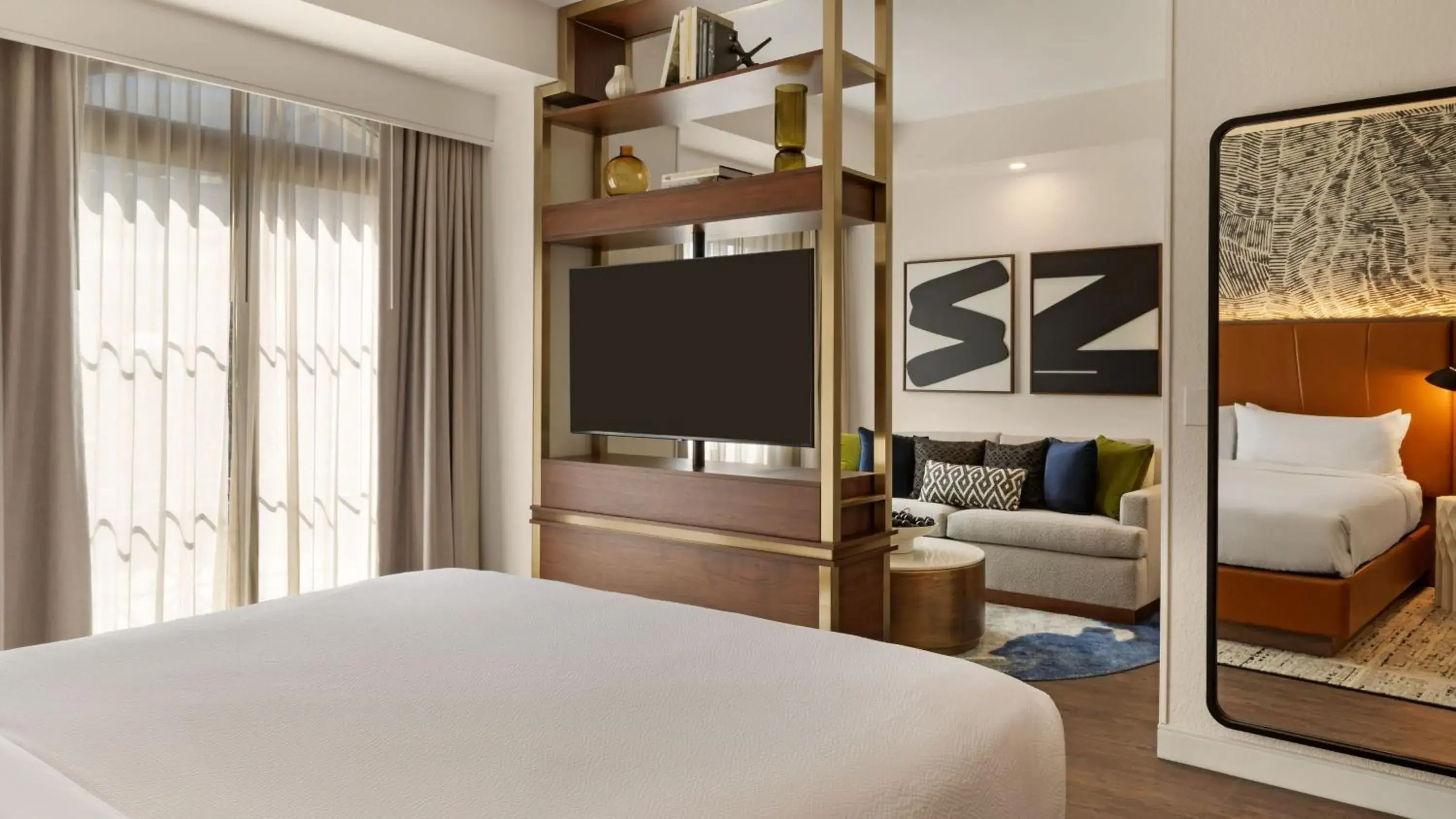 Deluxe Queen Studio with Sofa Bed in Burton House, Beverly Hills, A Tribute Portfolio Hotel Deluxe Queen Studio with Sofa Bed in Burton House, Beverly Hills, A Tribute Portfolio Hotel