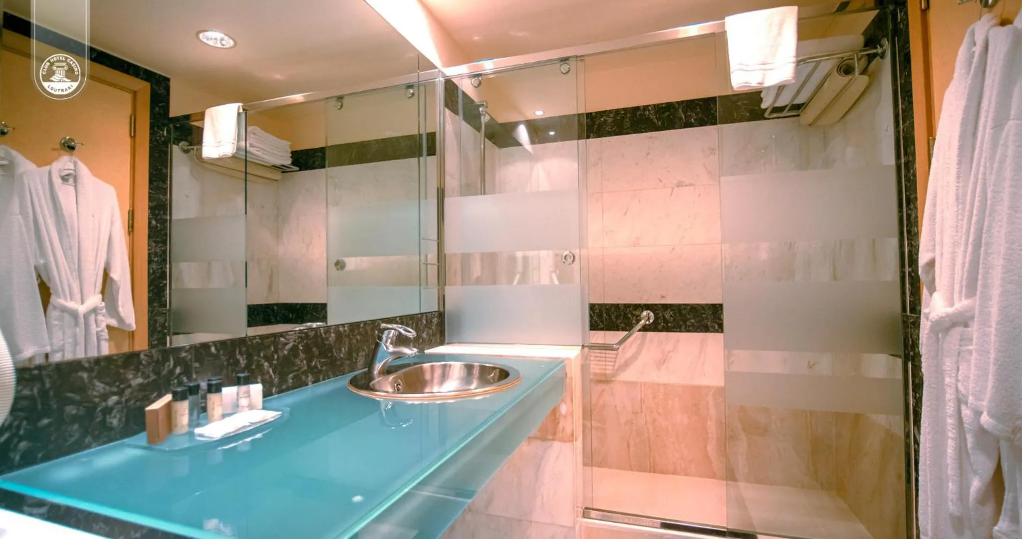 Shower in Club Hotel Casino Loutraki