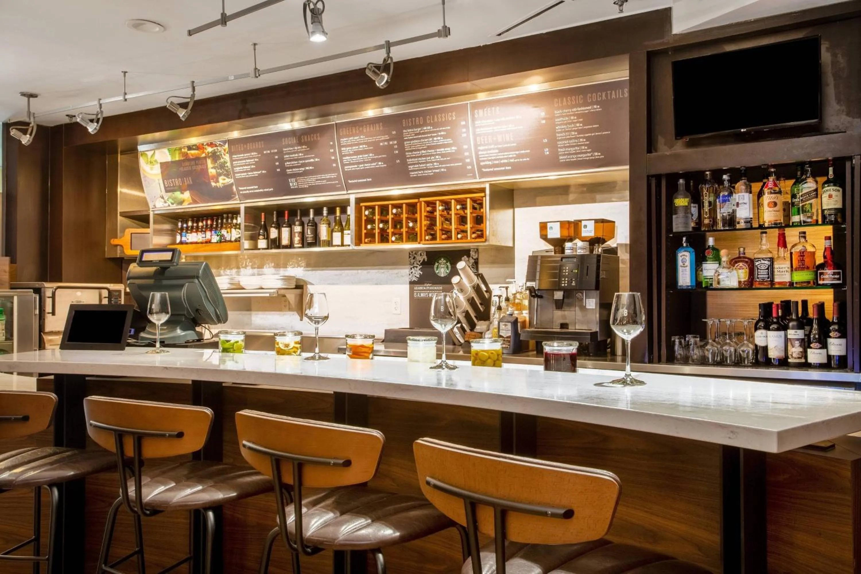 Lounge or bar in Courtyard Orlando Altamonte Springs Maitland