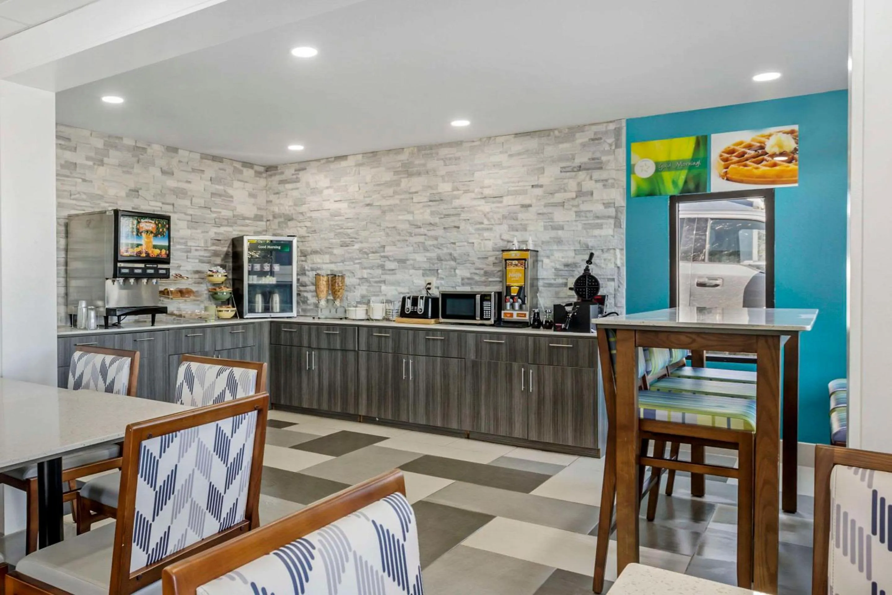 Breakfast in Quality Inn Newberry