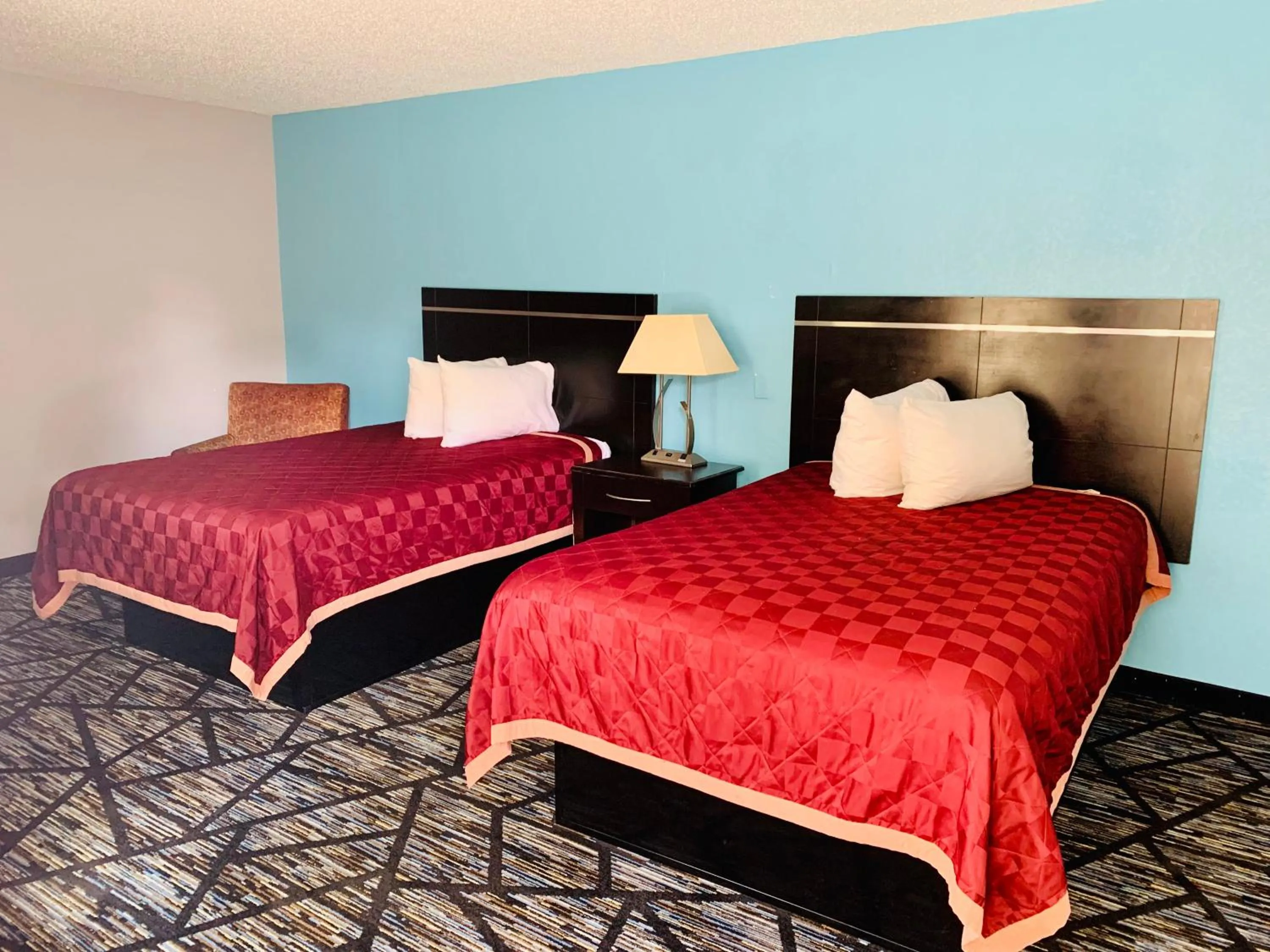 Bed in Quality Inn Newberry