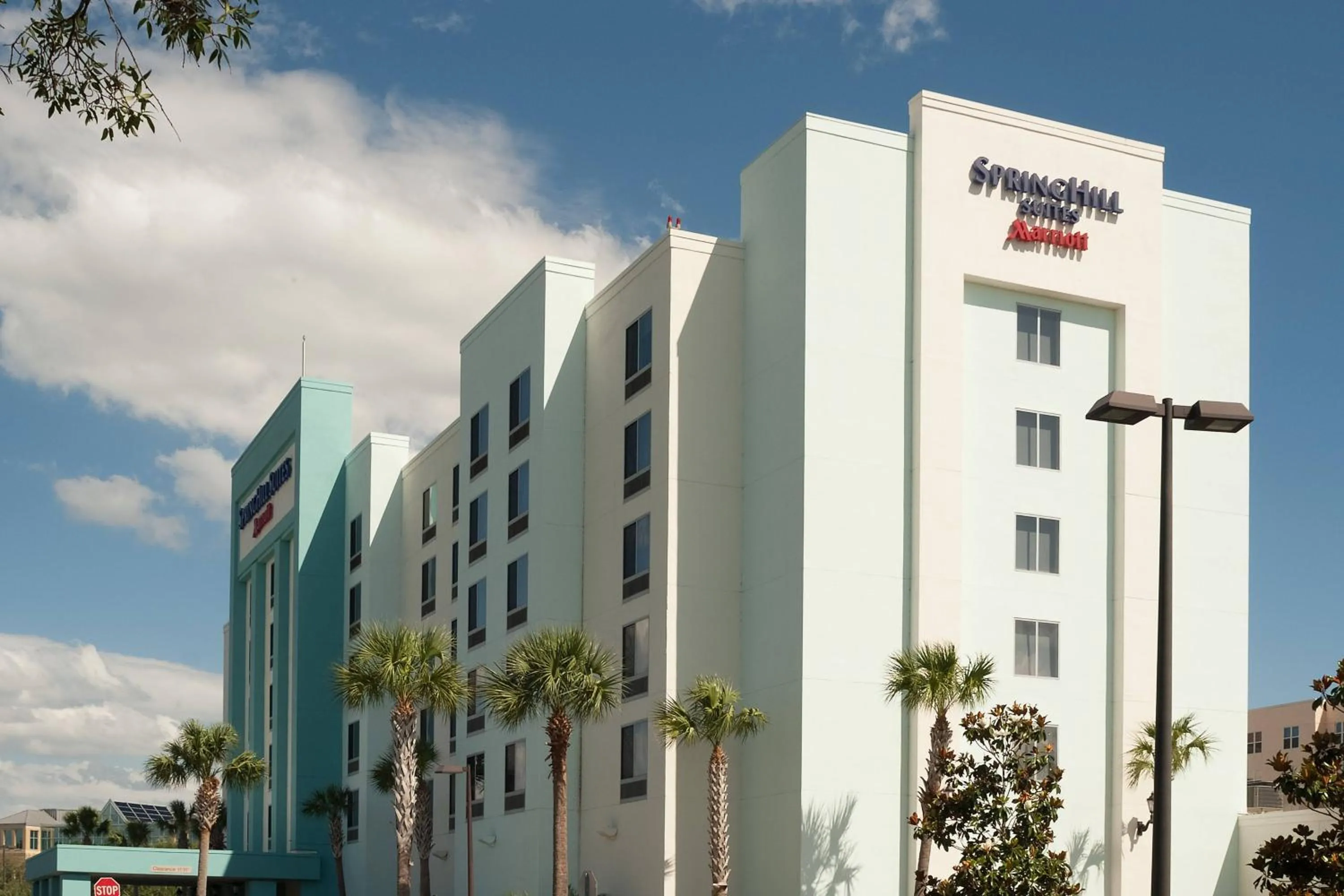 Property building in SpringHill Suites Orlando Airport