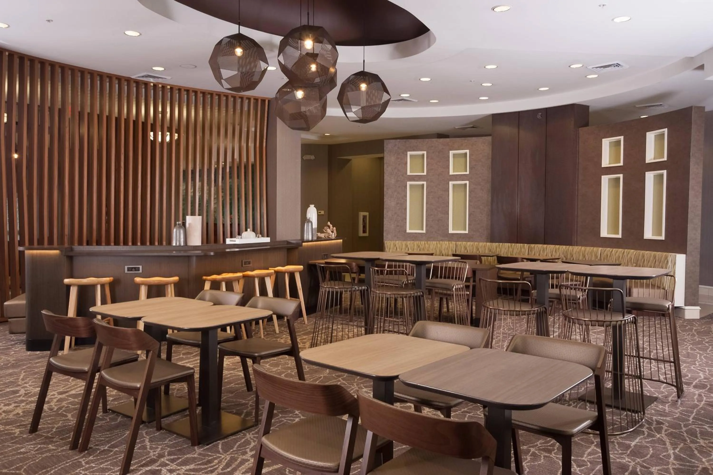 Breakfast in SpringHill Suites Orlando Airport