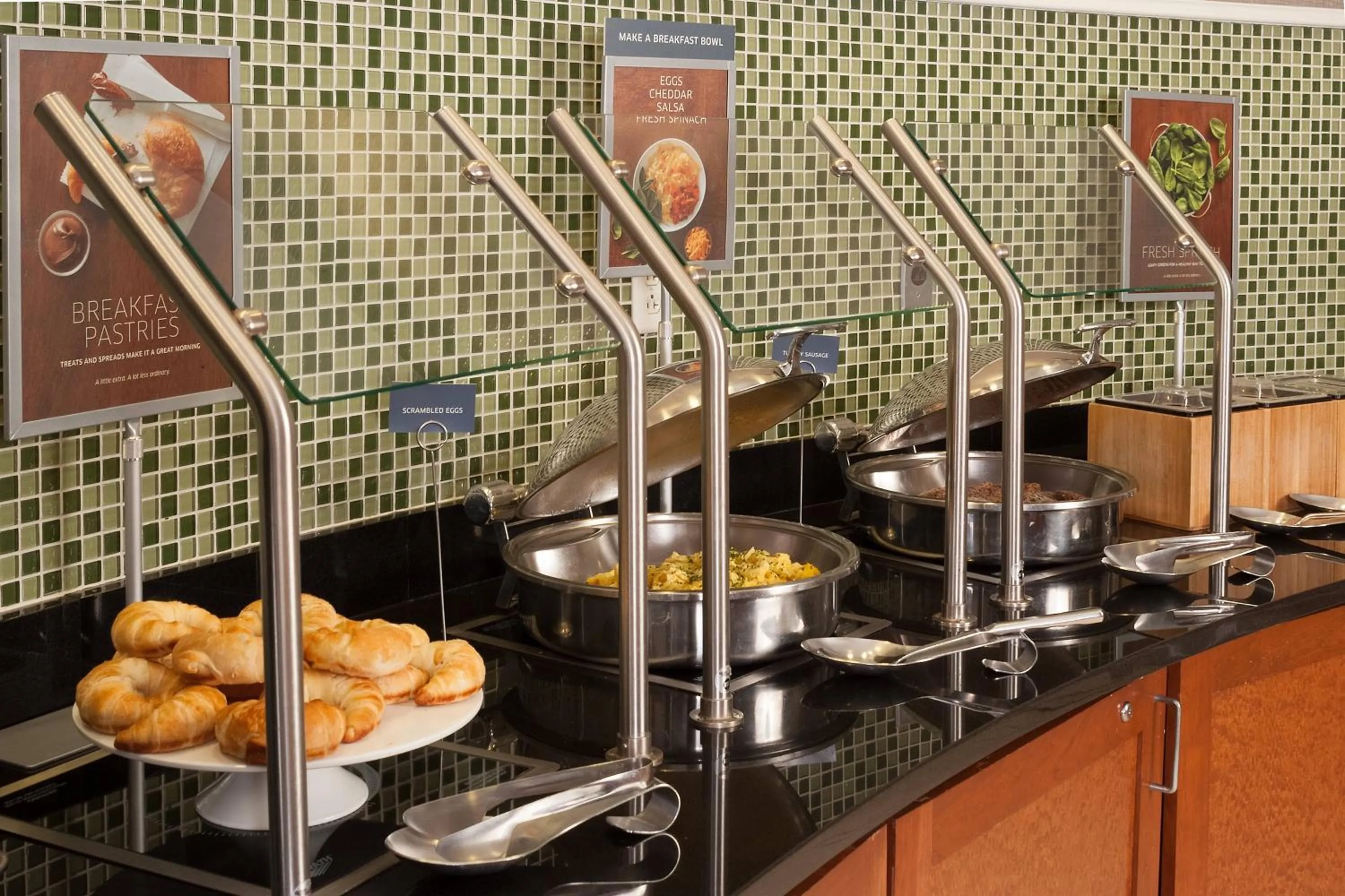 Breakfast in SpringHill Suites Orlando Airport