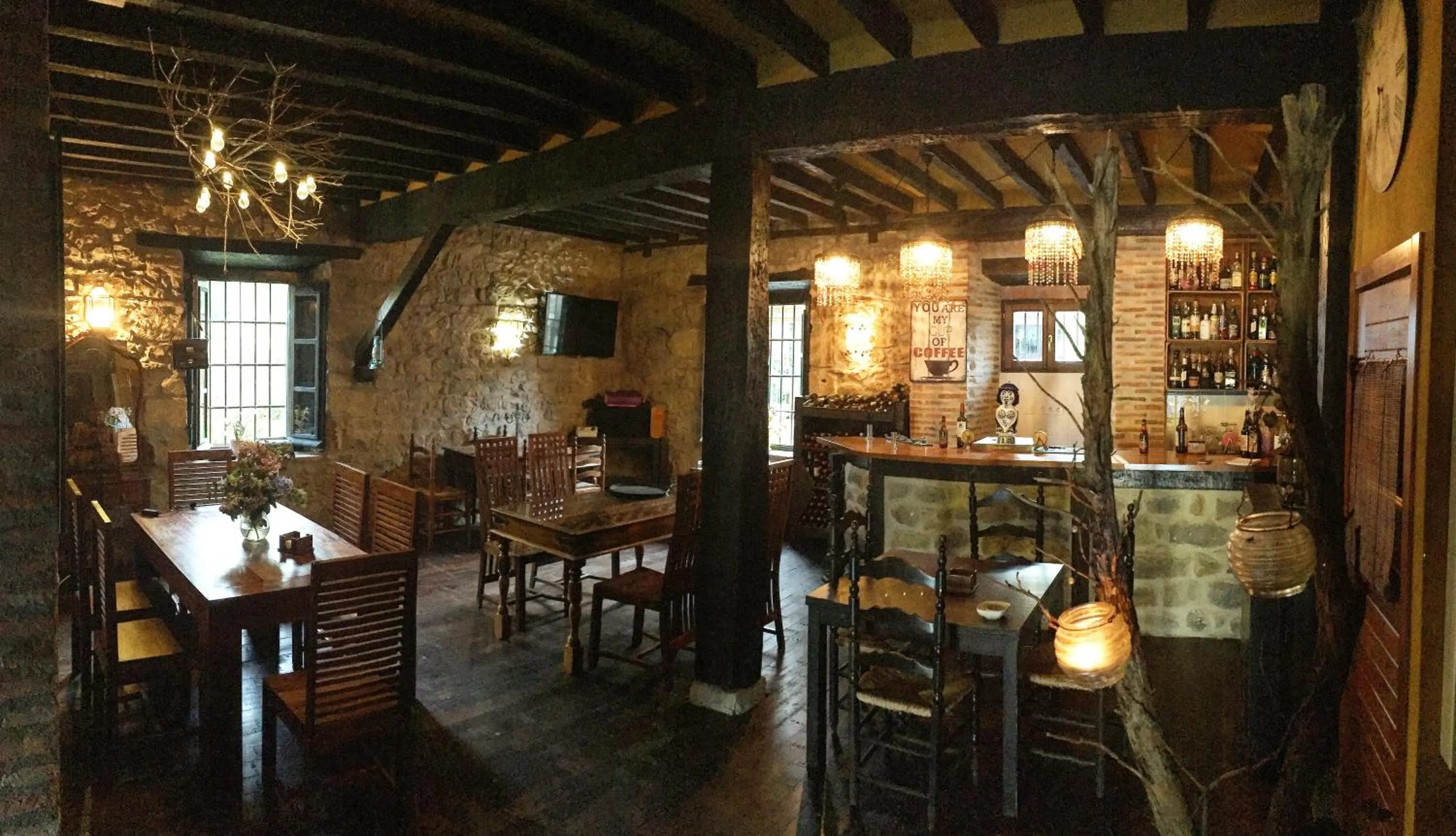 Lounge or bar in La Casona de Rudagüera