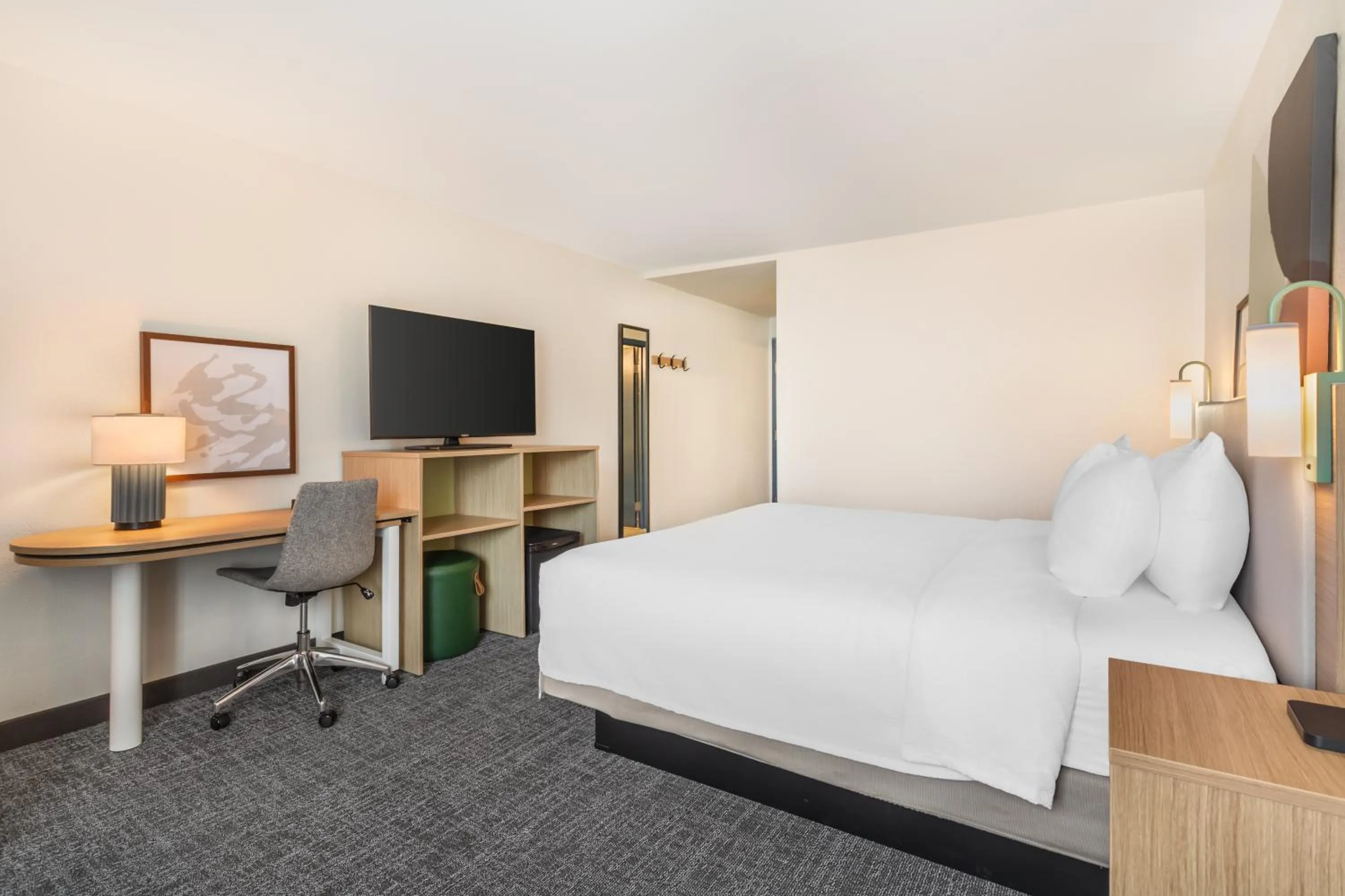 Bed in Spark by Hilton Knoxville North I-75