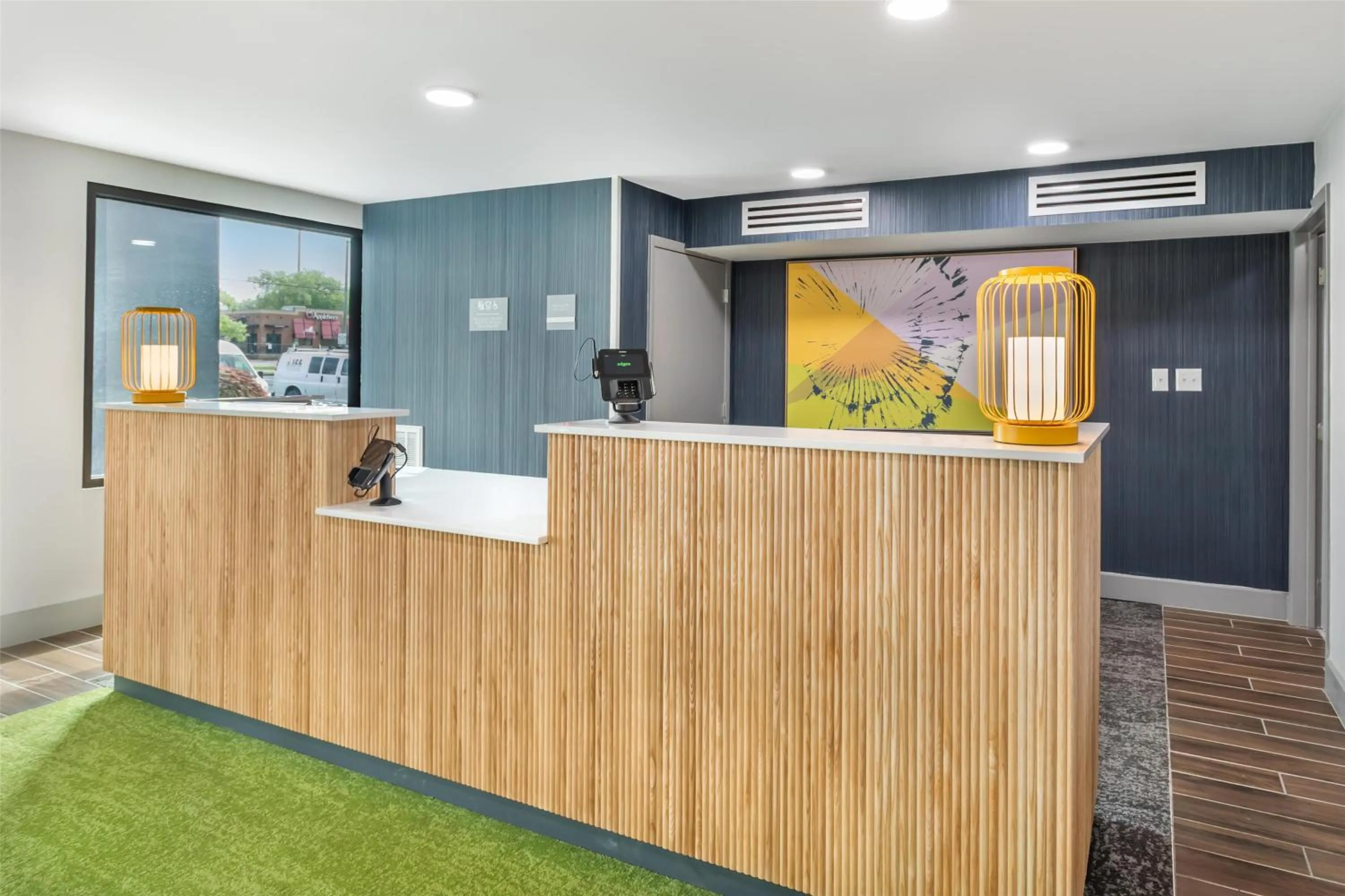 Lobby or reception in Spark by Hilton Knoxville North I-75