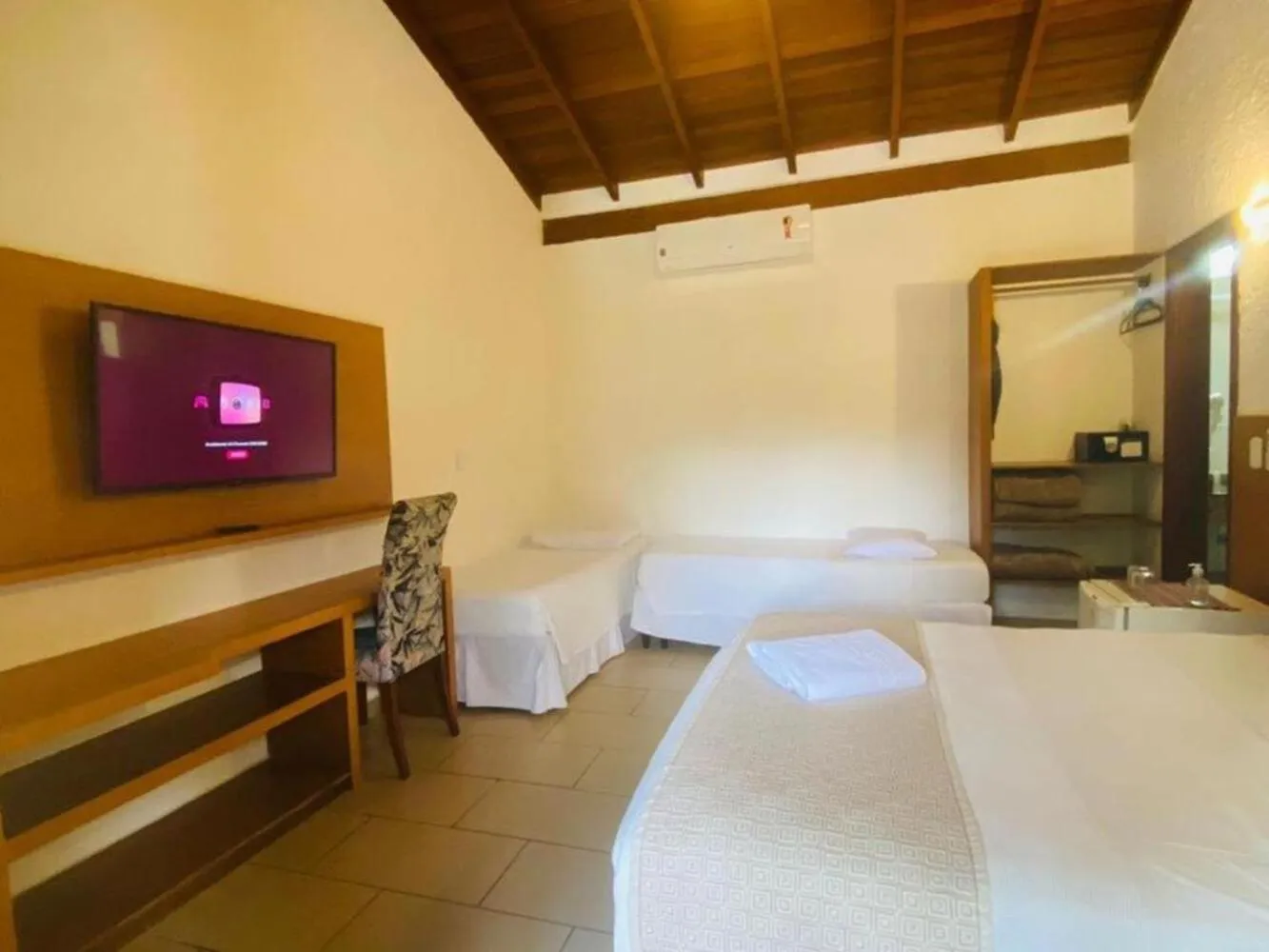 Bedroom, Bed in Hotel Praia do Portinho