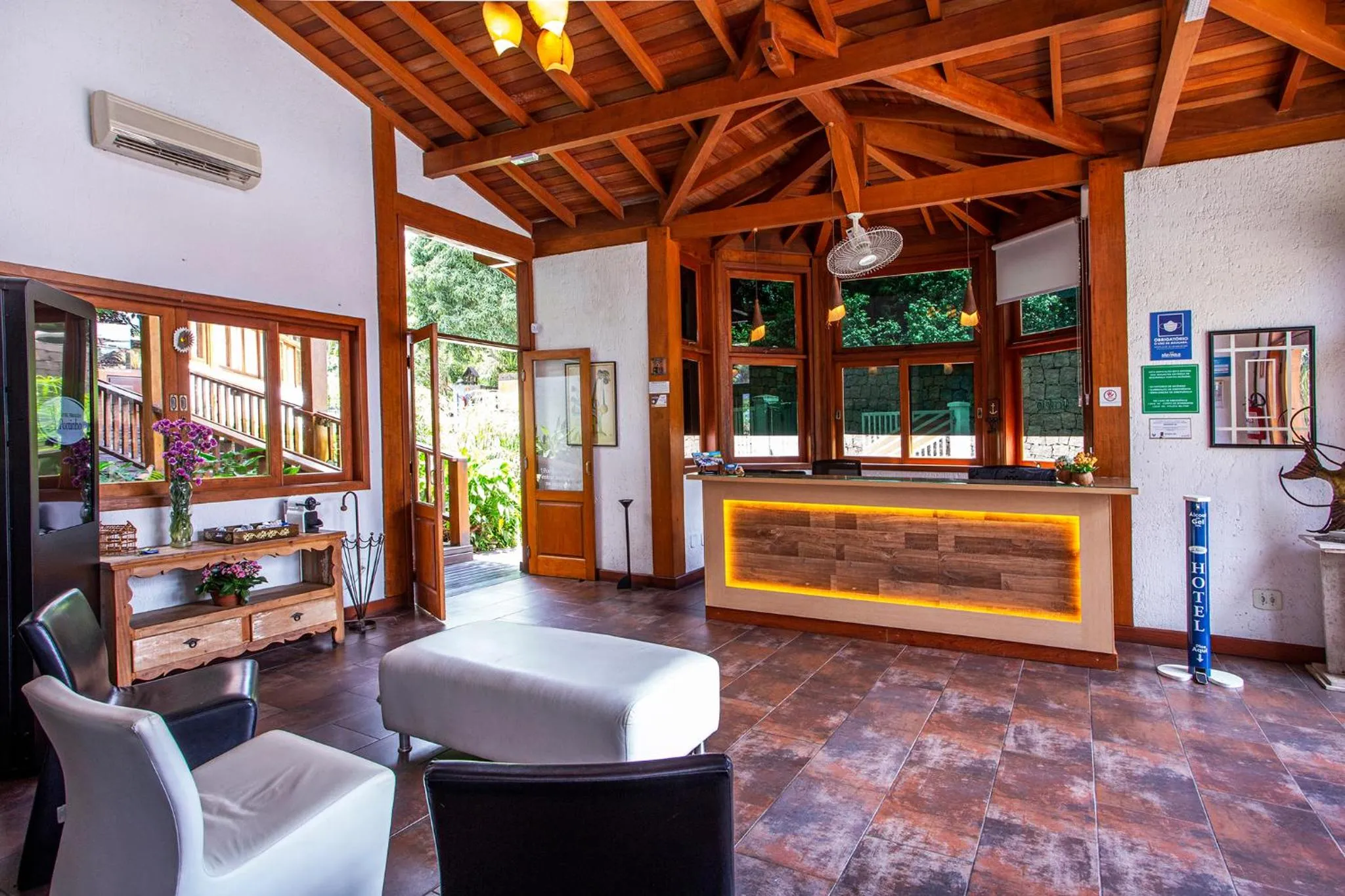 Lobby or reception in Hotel Praia do Portinho