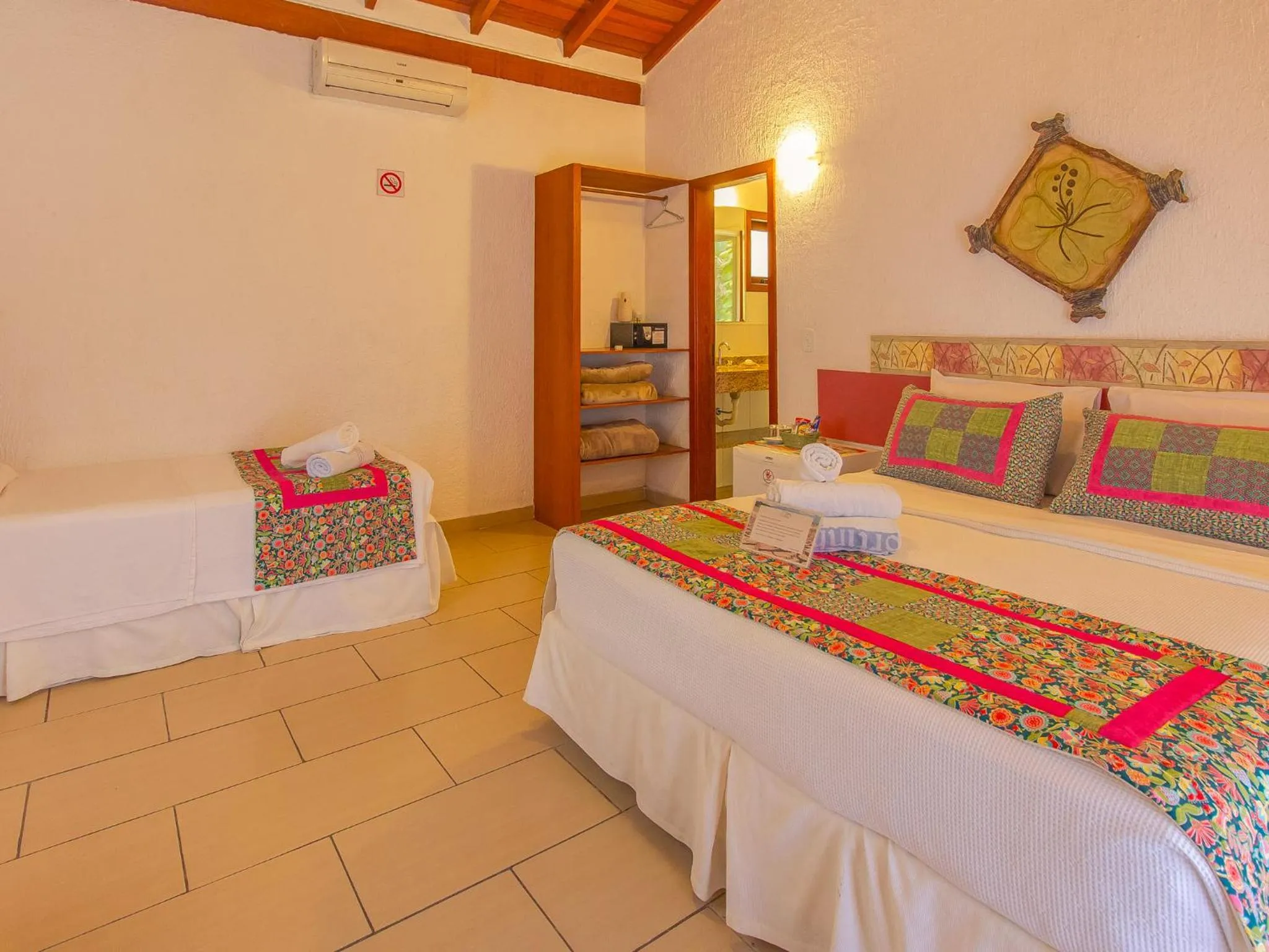 Bedroom, Bed in Hotel Praia do Portinho