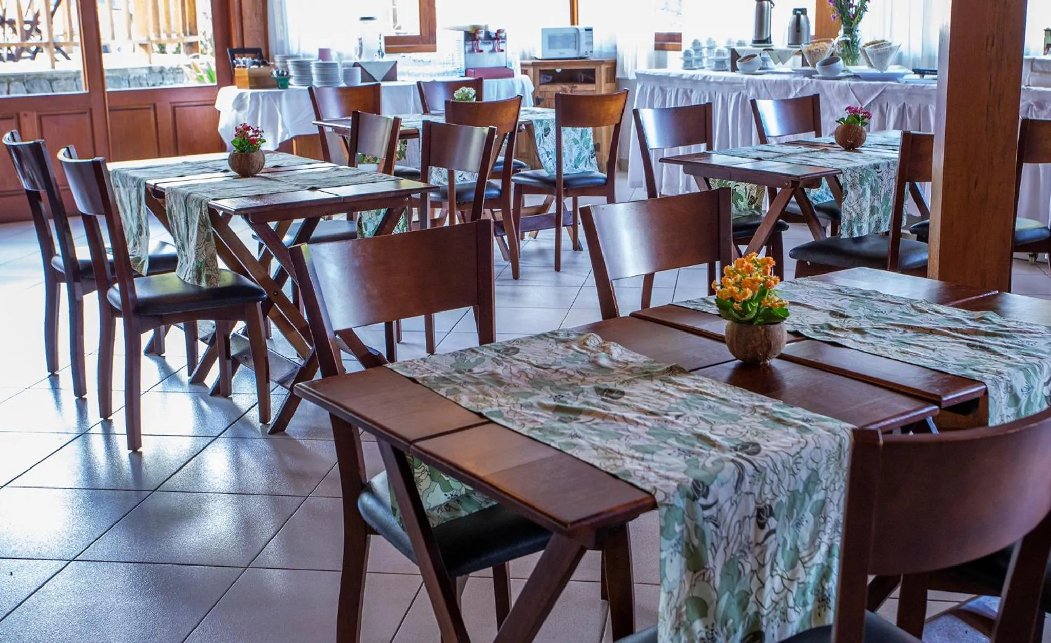 Restaurant/places to eat in Hotel Praia do Portinho
