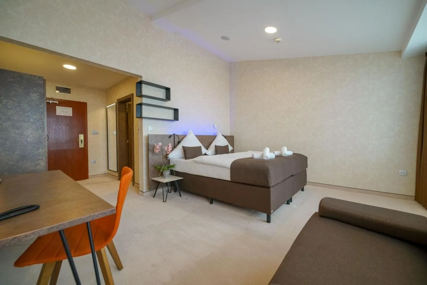 TV and multimedia, Bed in Grand Hotel BELLEVUE