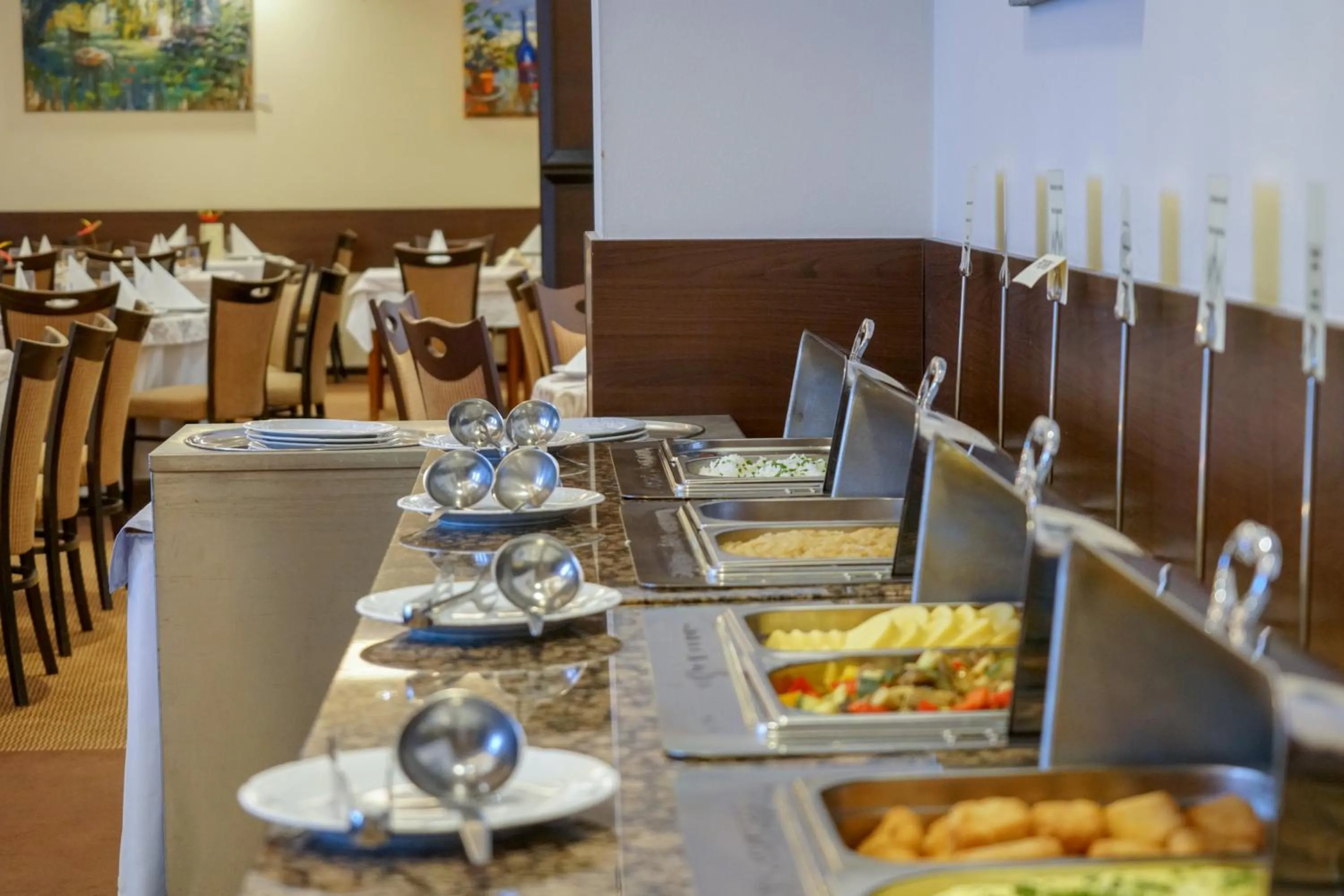 Restaurant/places to eat in Grand Hotel BELLEVUE