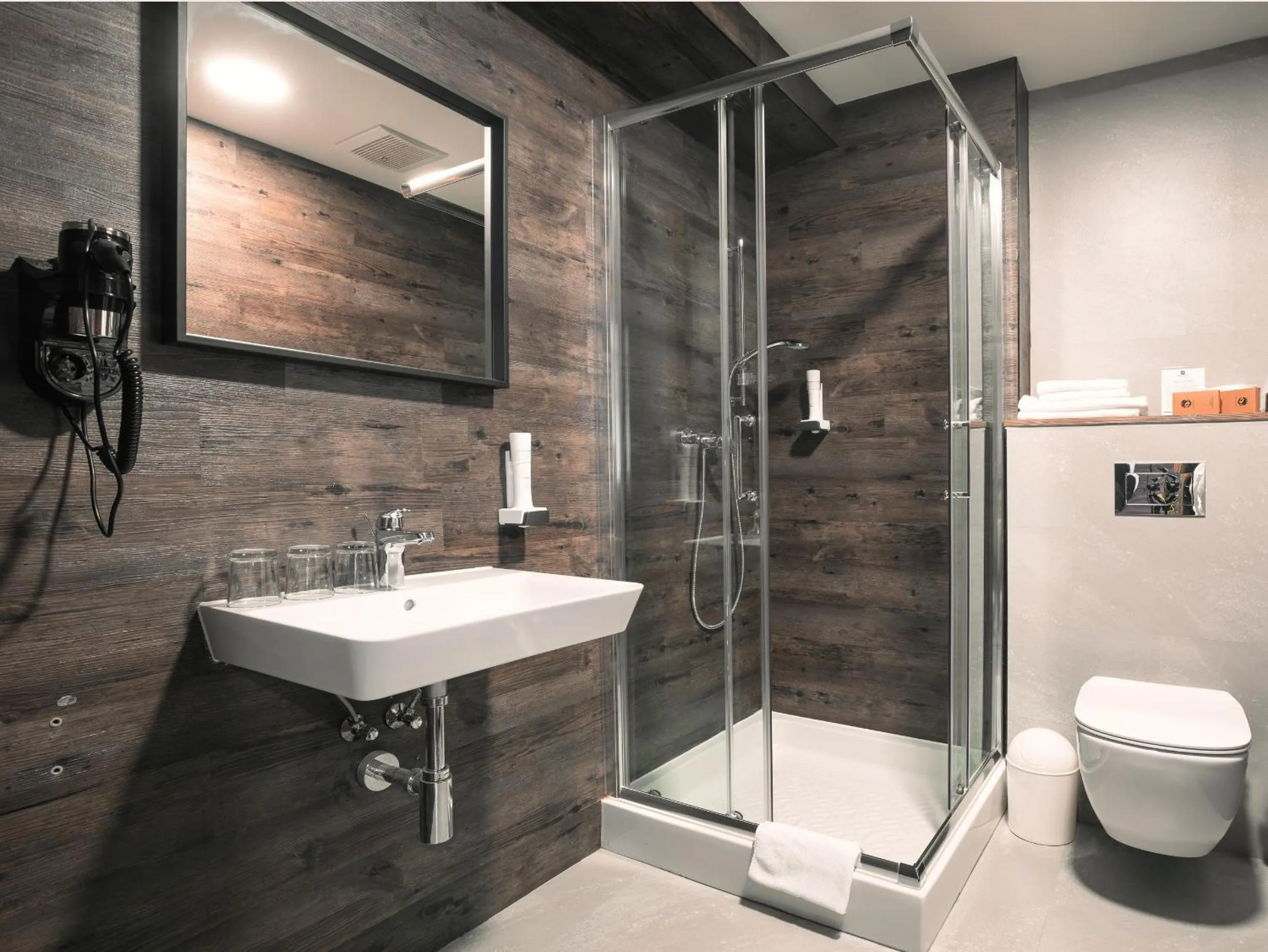 Shower in Grand Hotel BELLEVUE